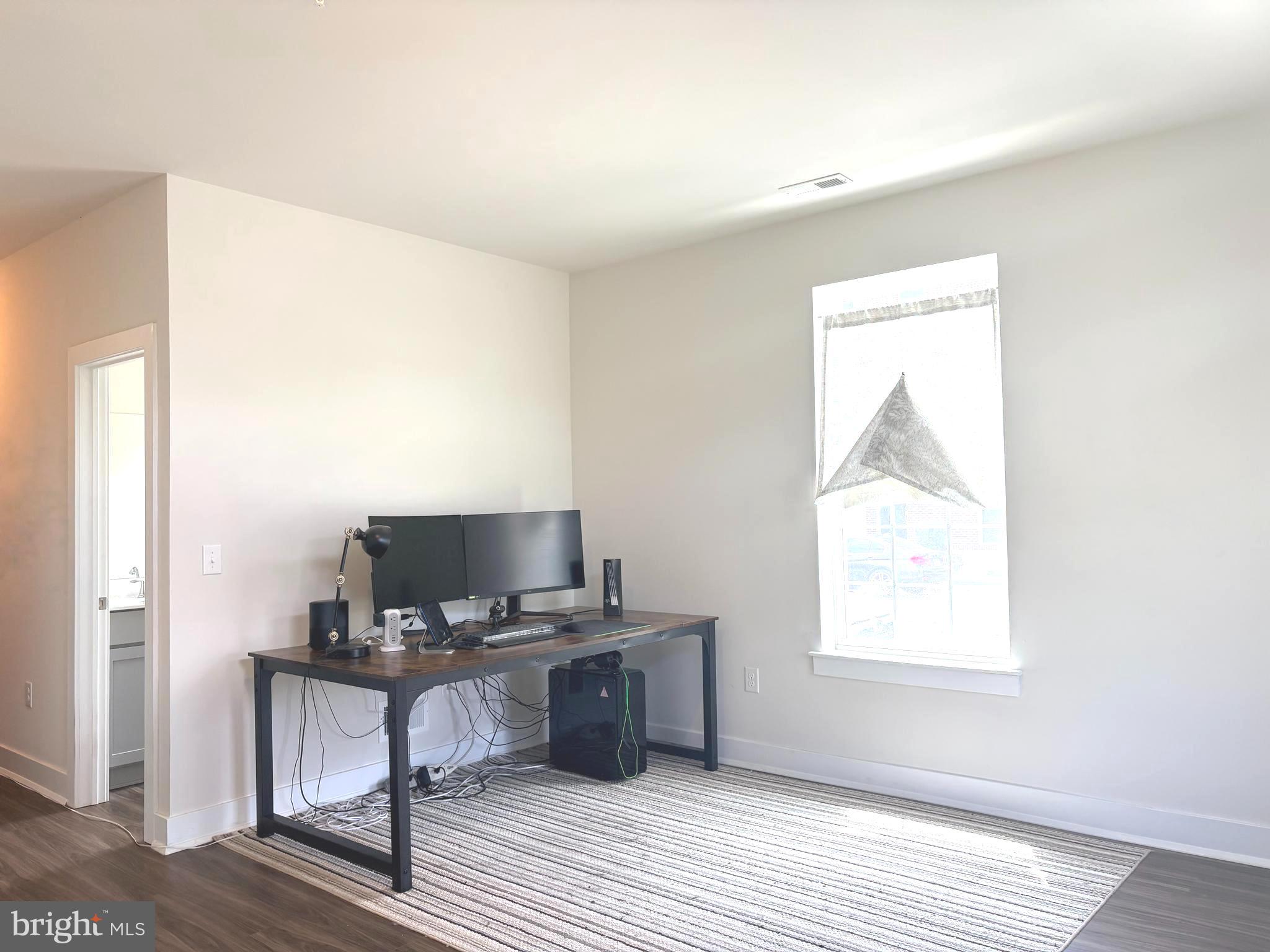 135 ANNAPOLIS STREET