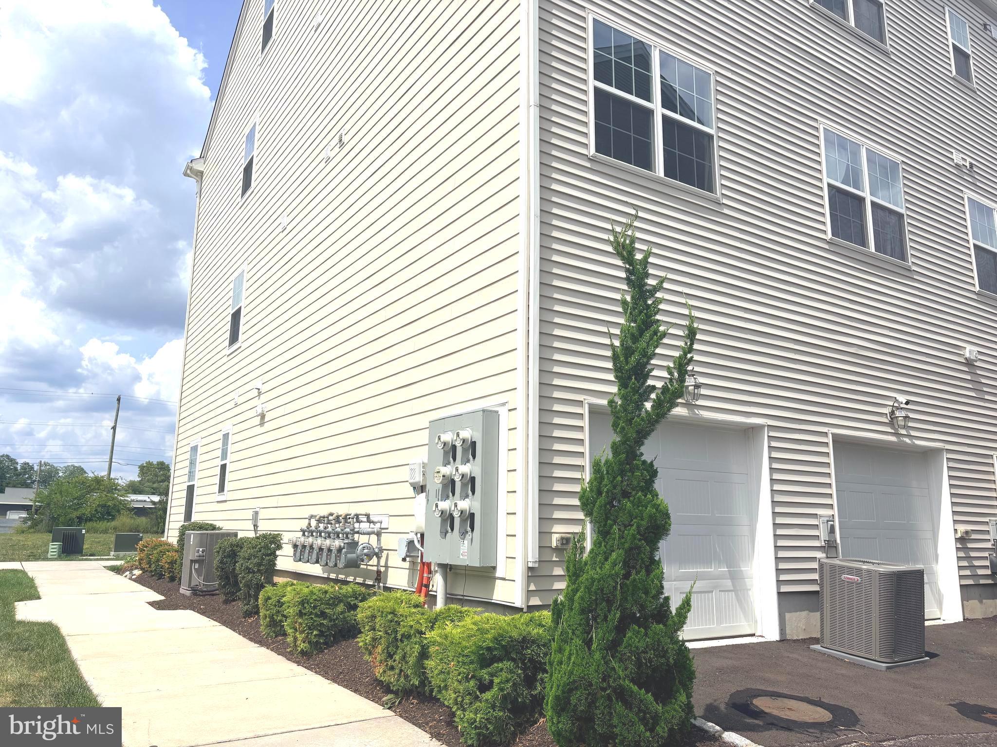 135 ANNAPOLIS STREET