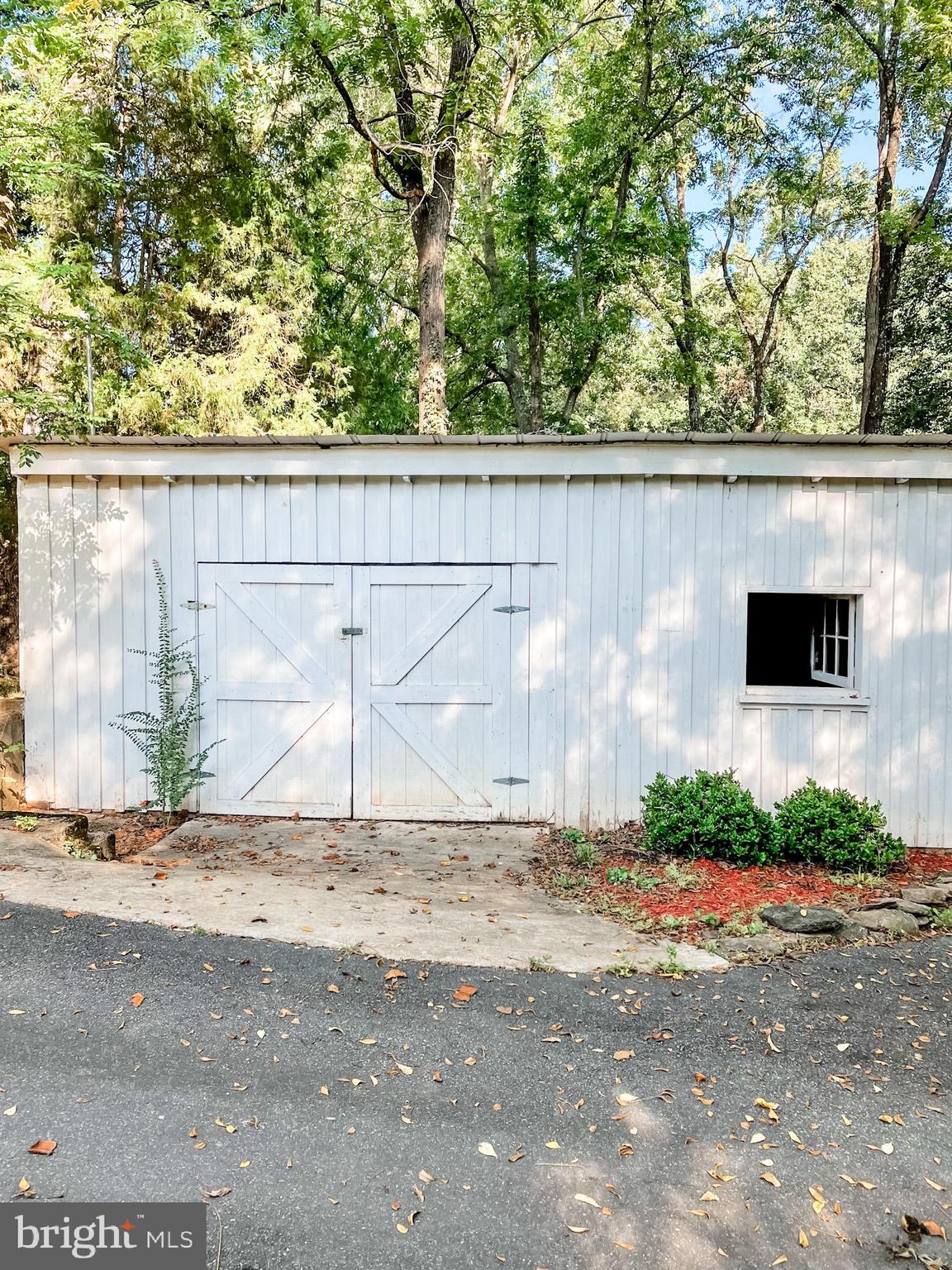 6207 RIVER ROAD