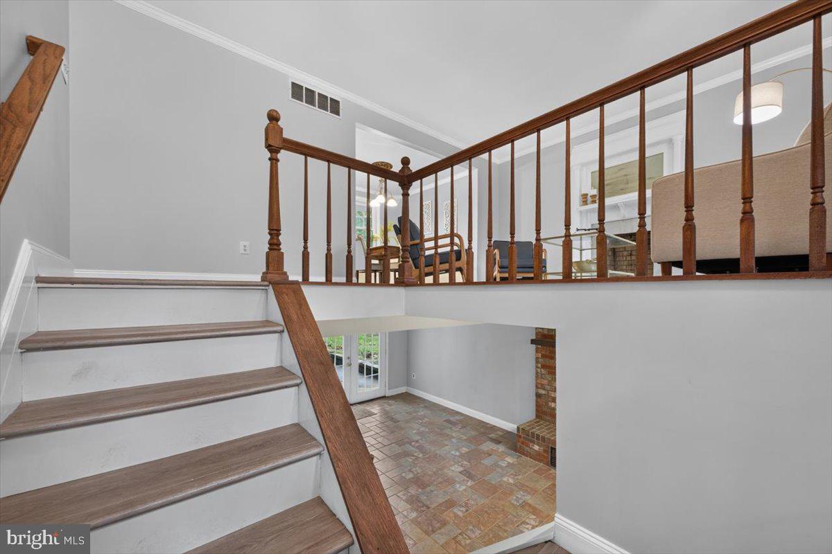 1075 SUN VALLEY DRIVE
