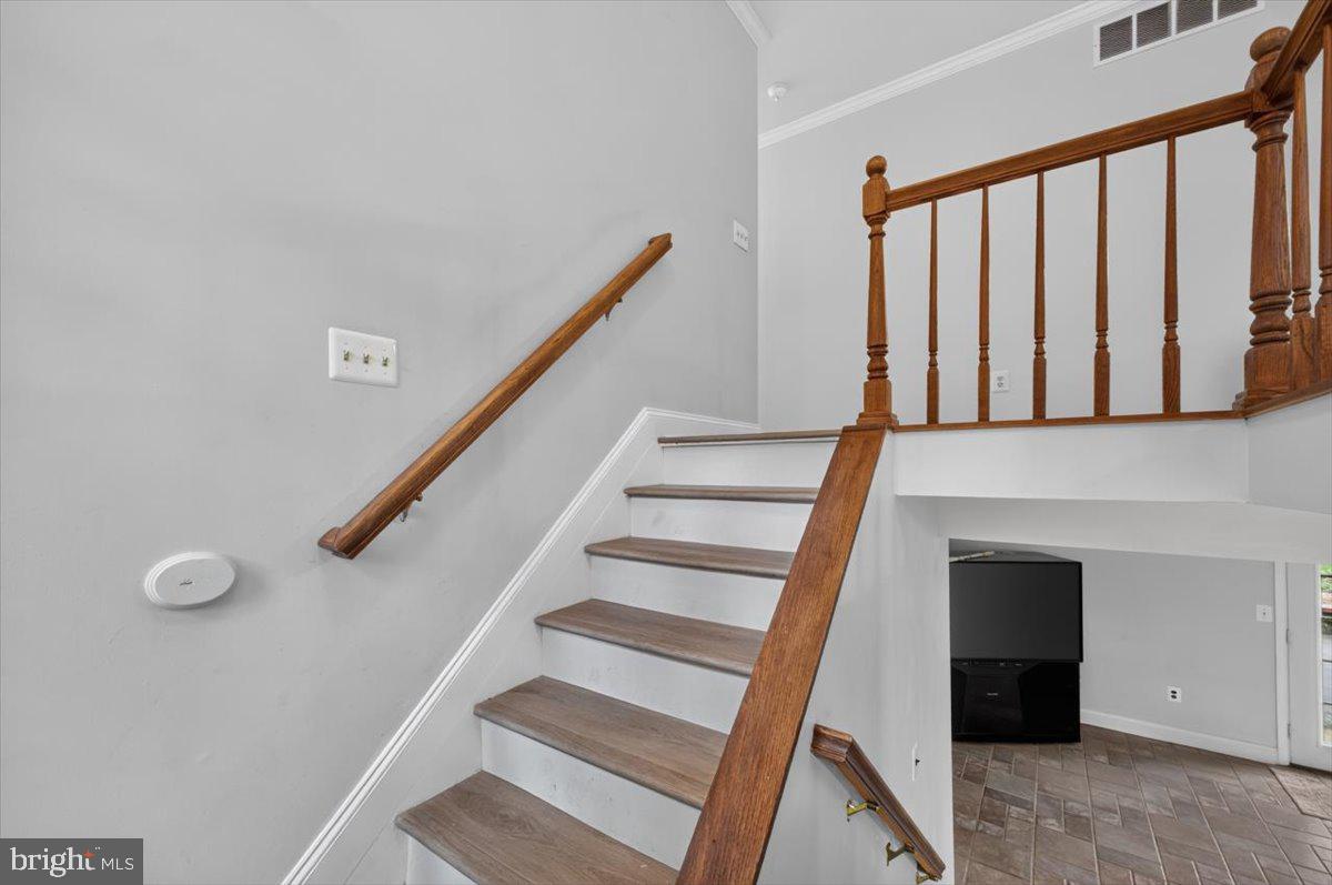 1075 SUN VALLEY DRIVE