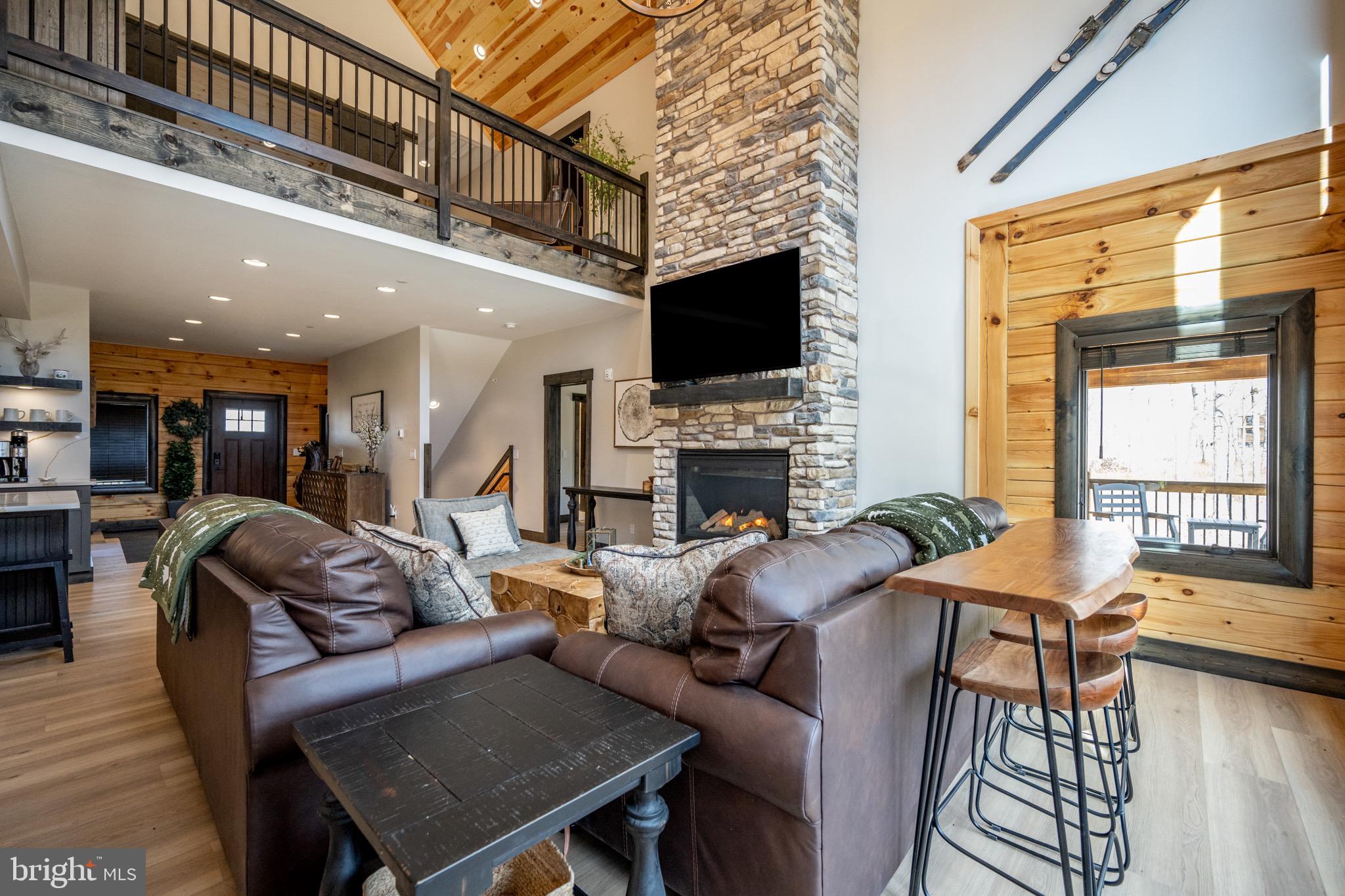 LODESTONE - Residential