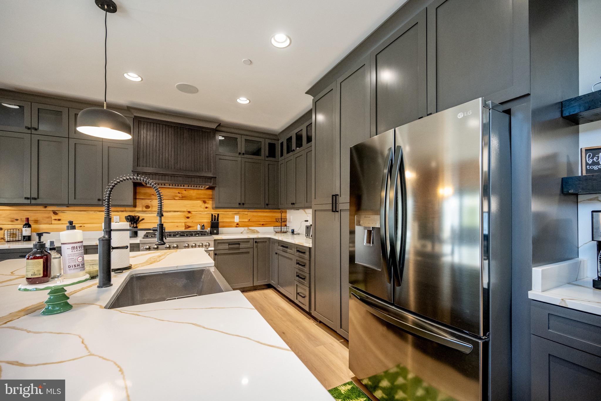 LODESTONE - Residential