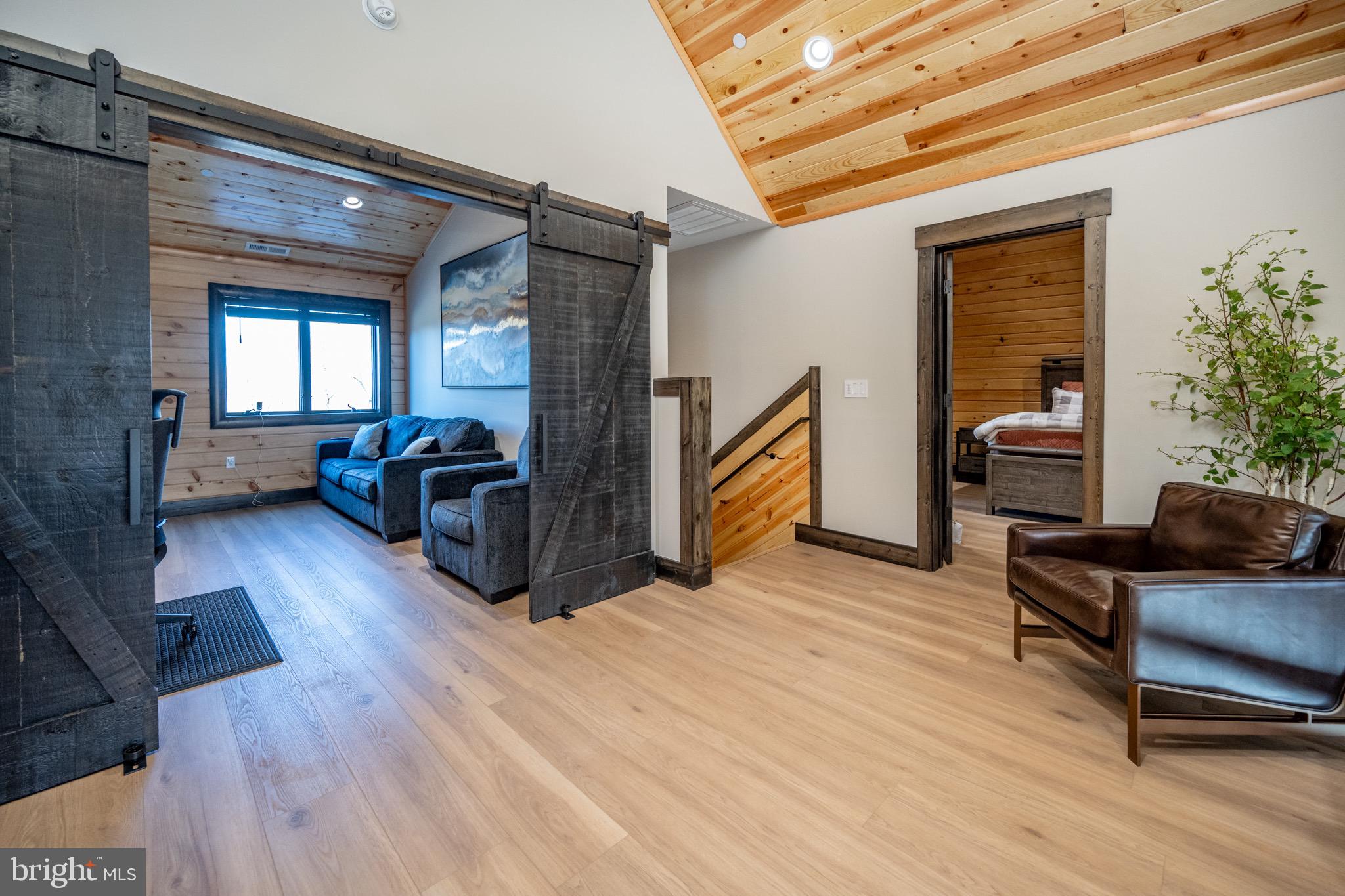 LODESTONE - Residential