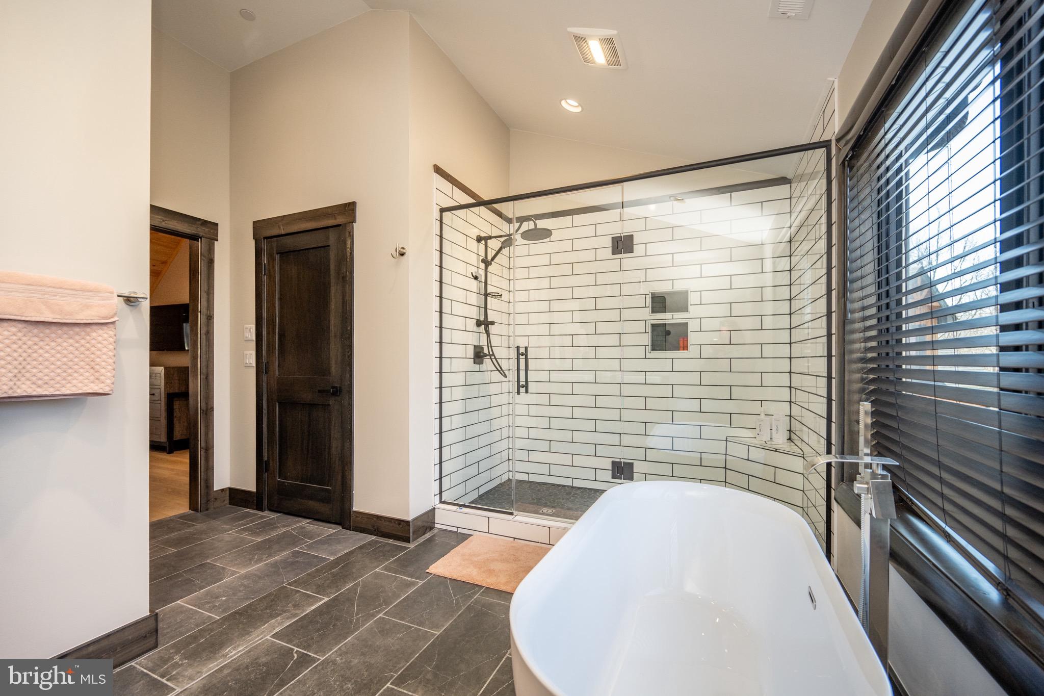 LODESTONE - Residential