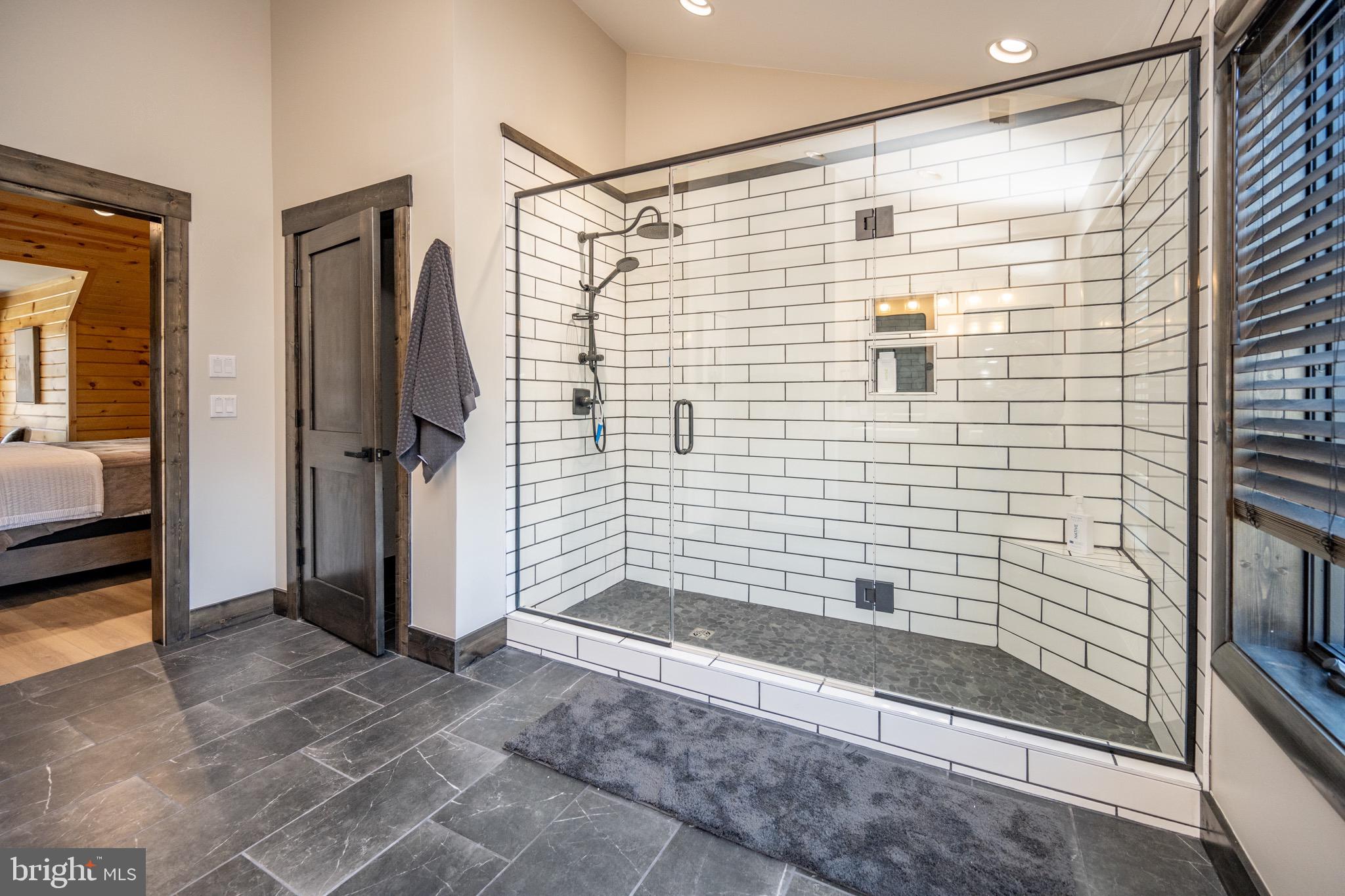 LODESTONE - Residential