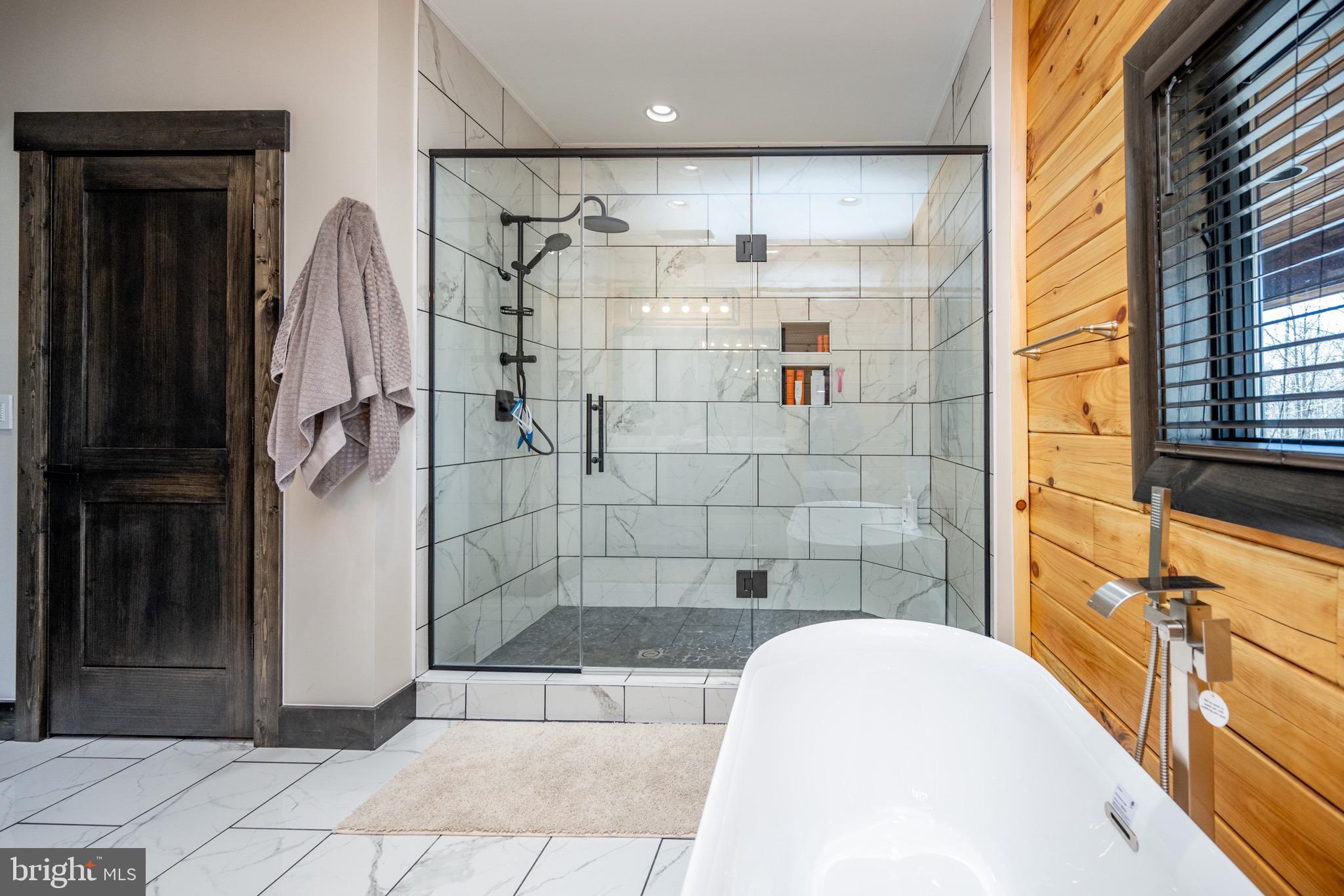 LODESTONE - Residential