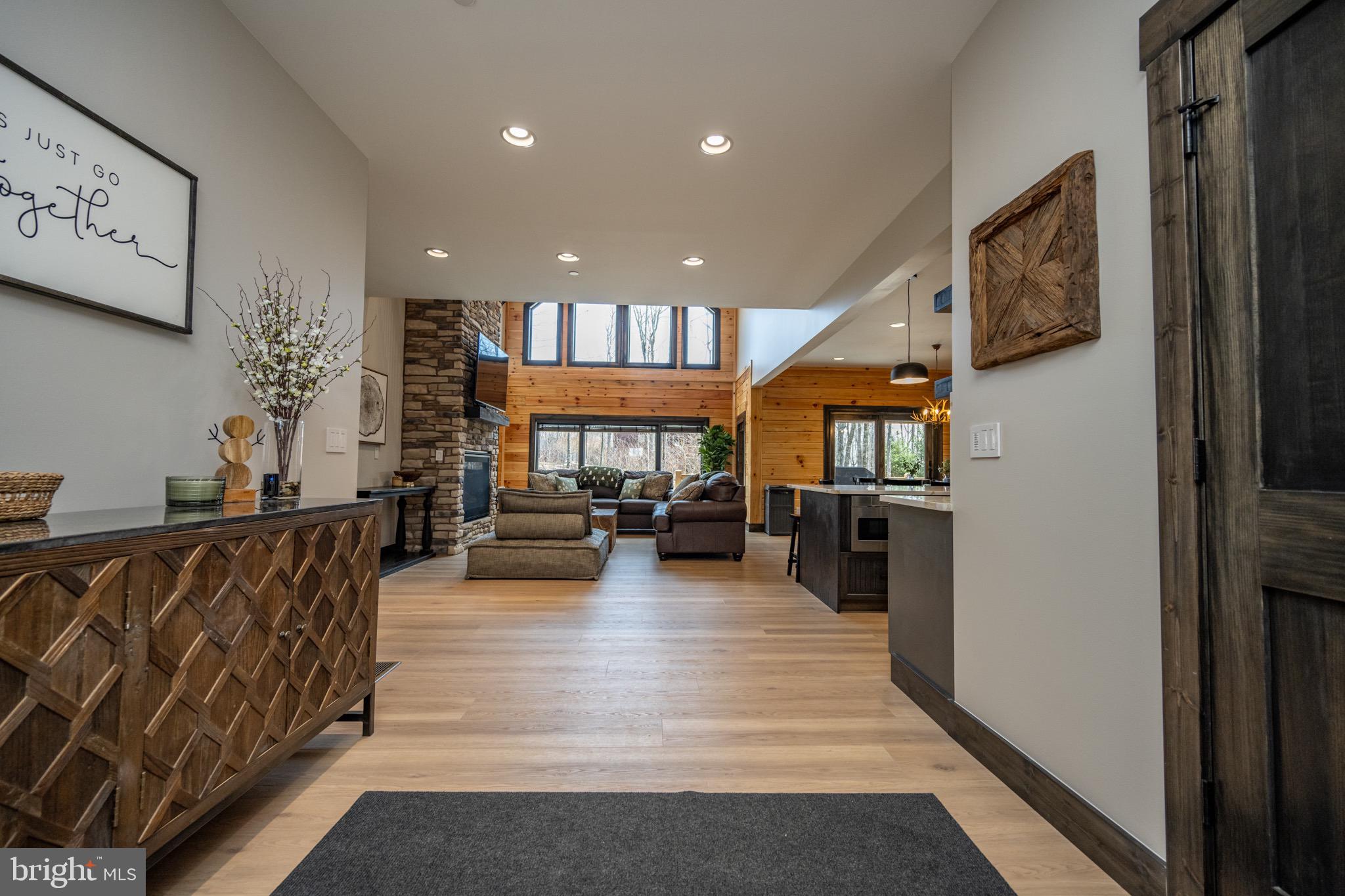 LODESTONE - Residential