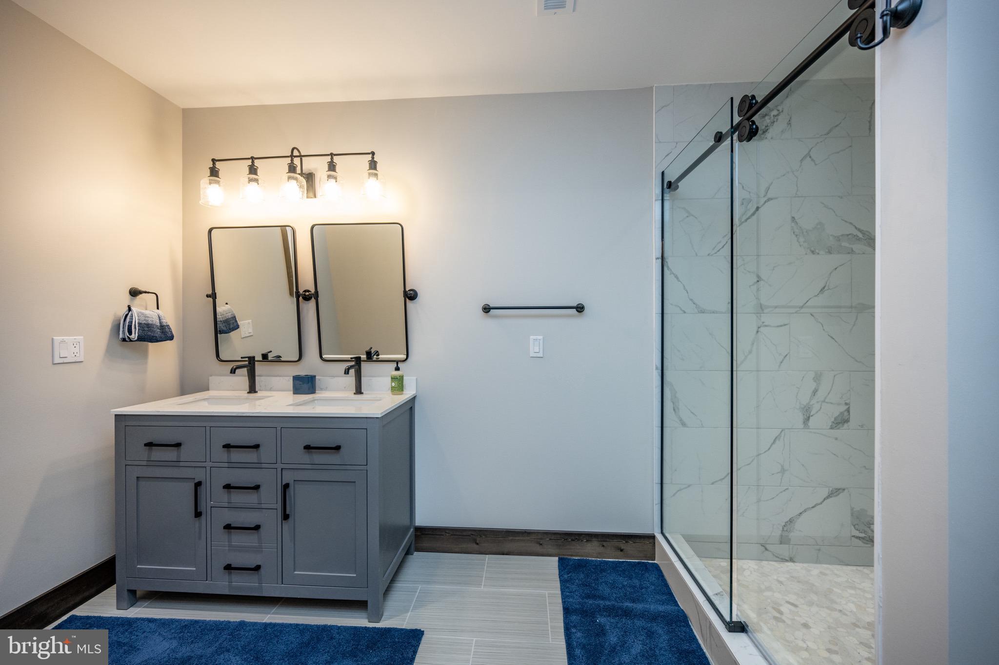 LODESTONE - Residential