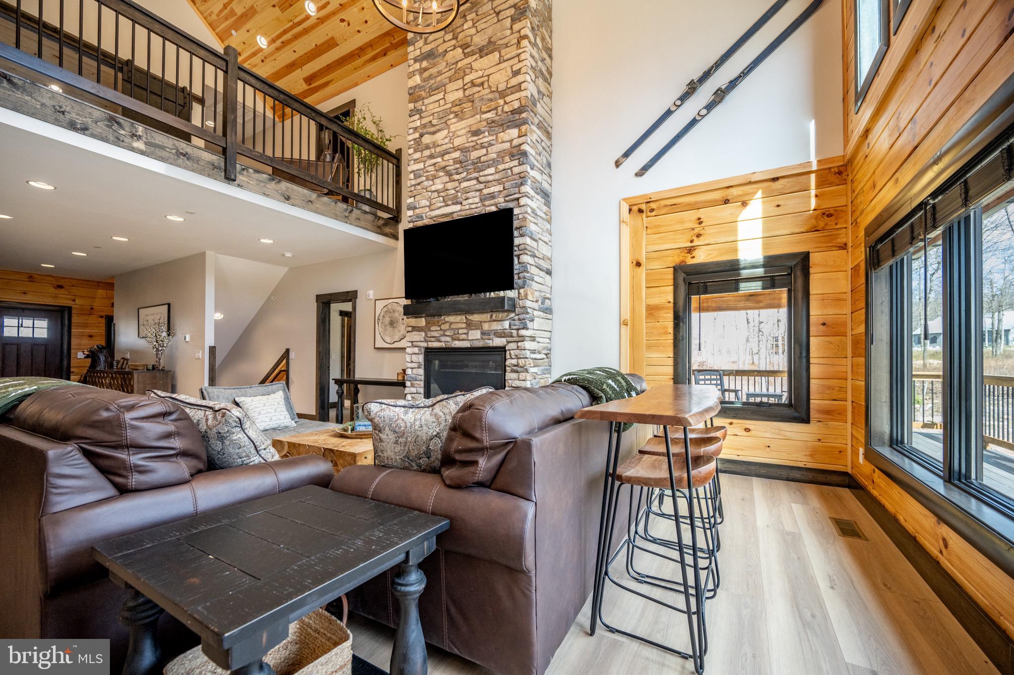 LODESTONE - Residential