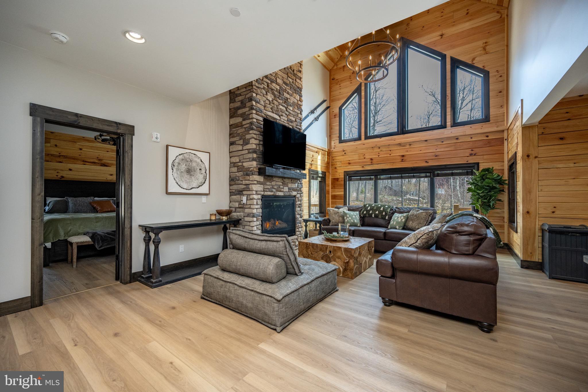 LODESTONE - Residential