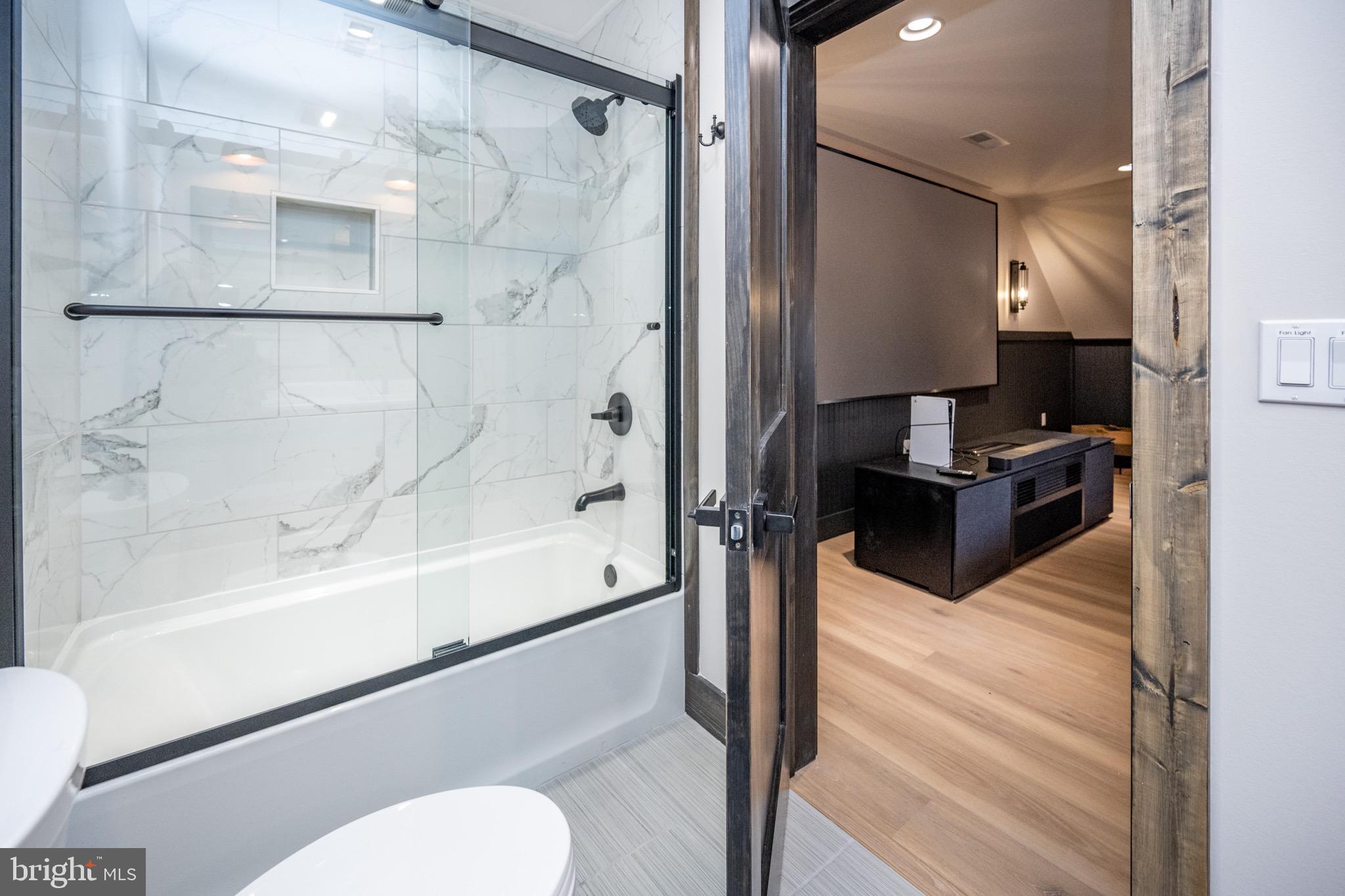 LODESTONE - Residential