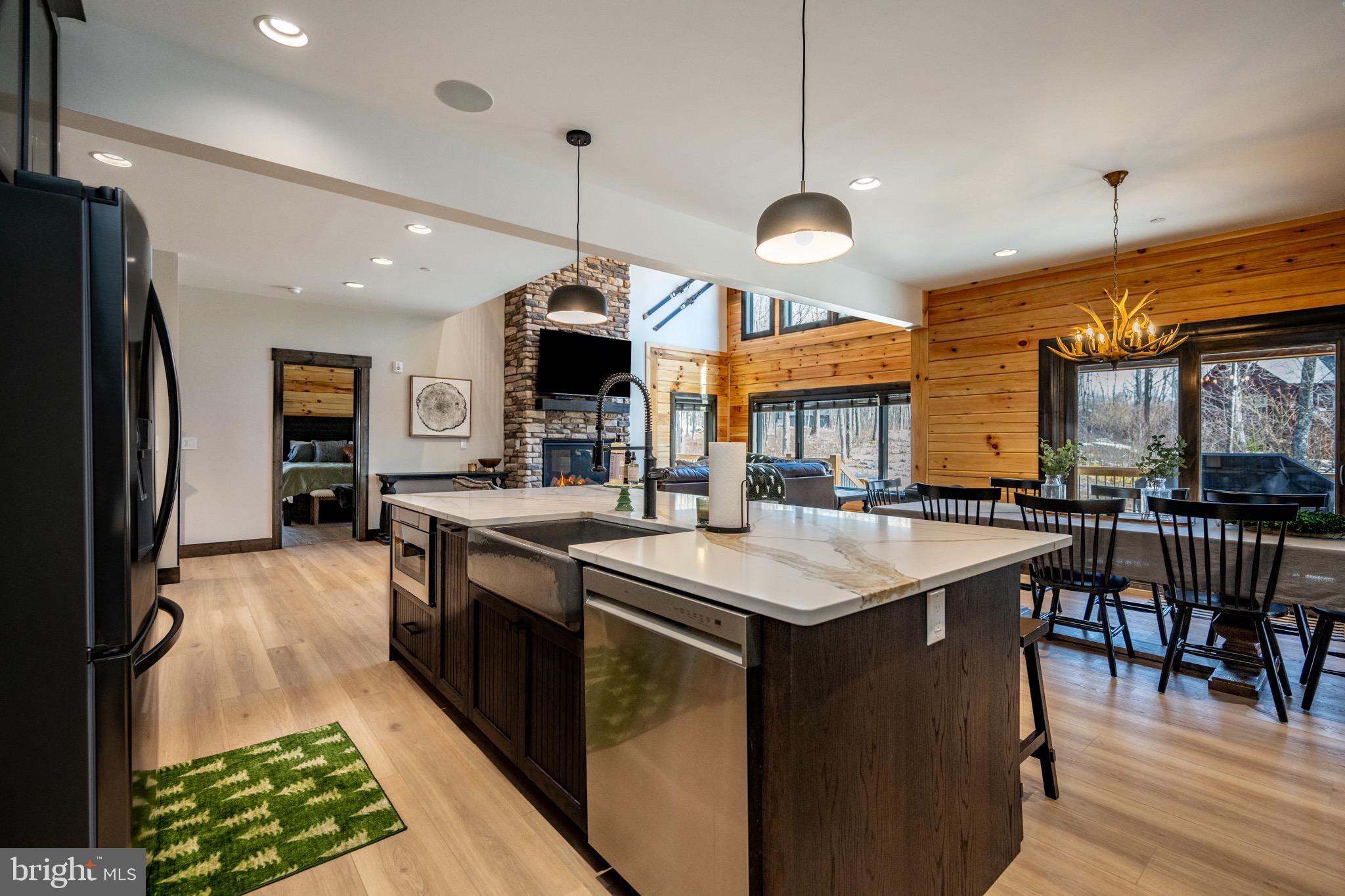 LODESTONE - Residential