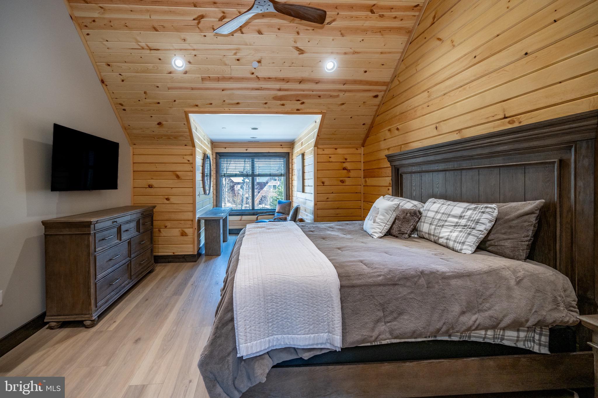 LODESTONE - Residential