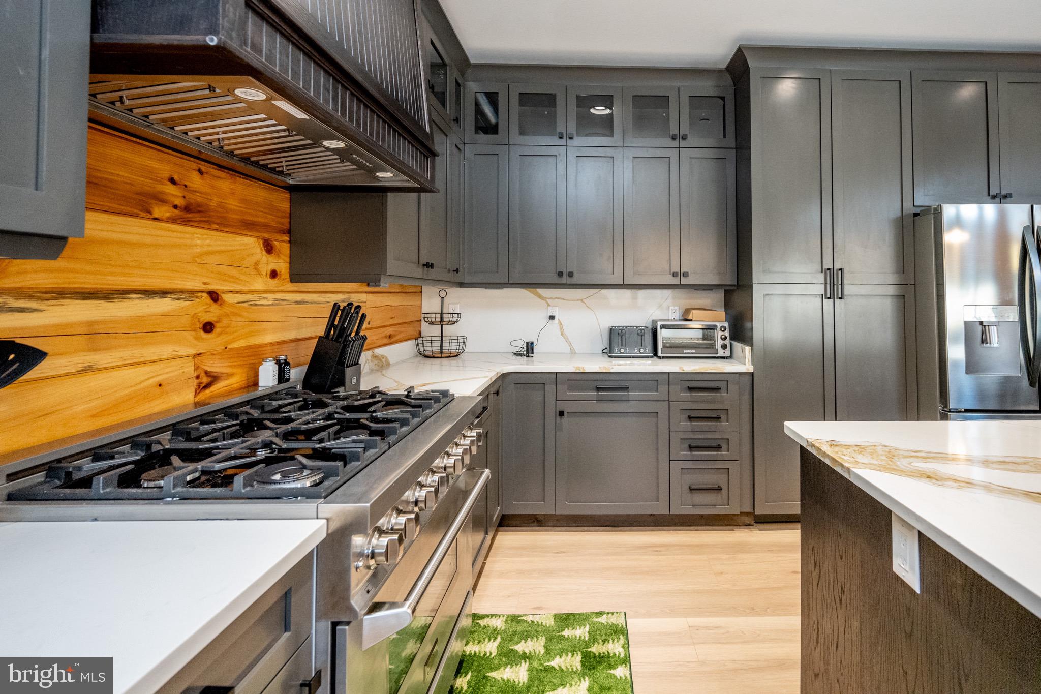 LODESTONE - Residential