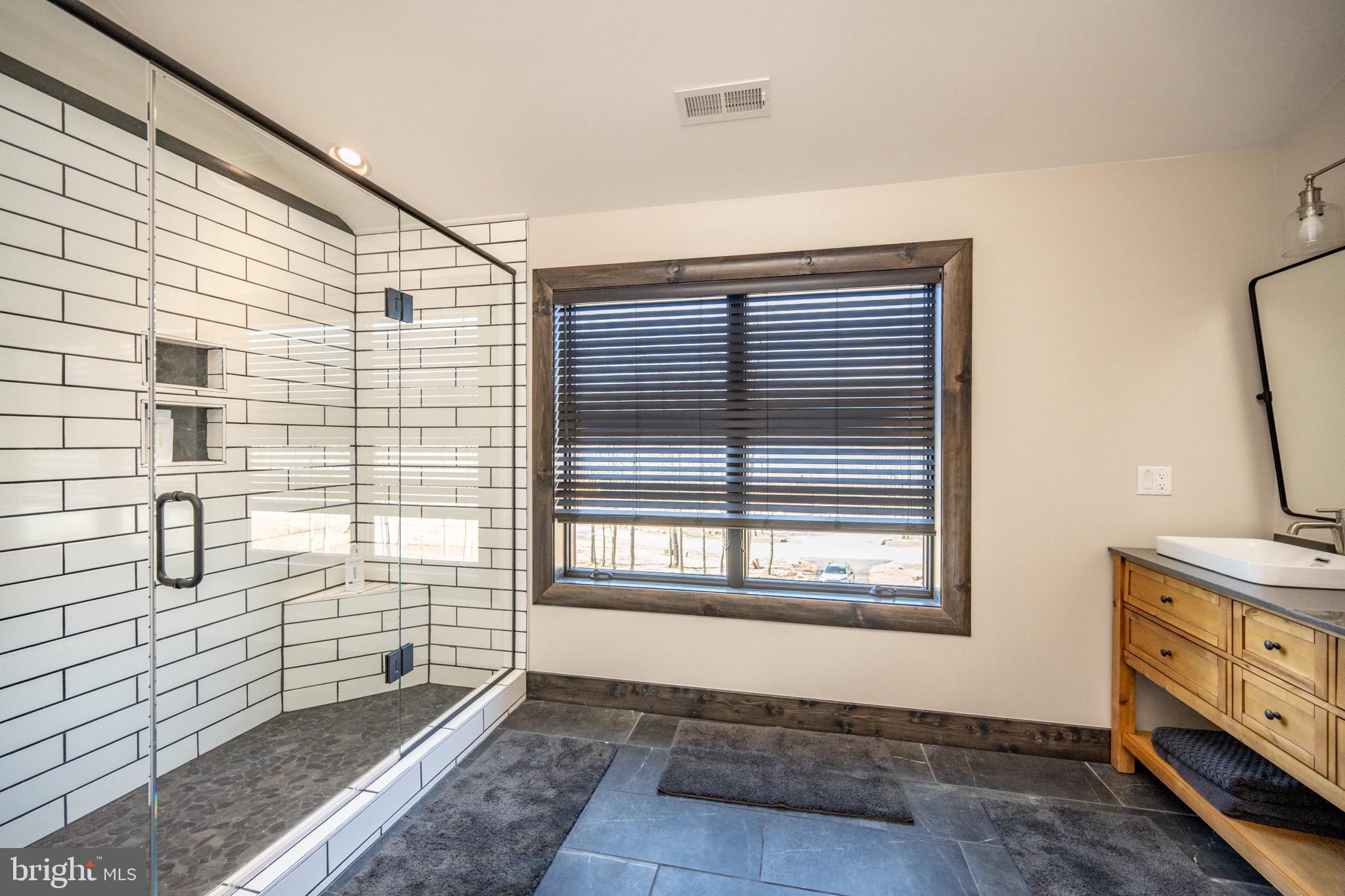 LODESTONE - Residential