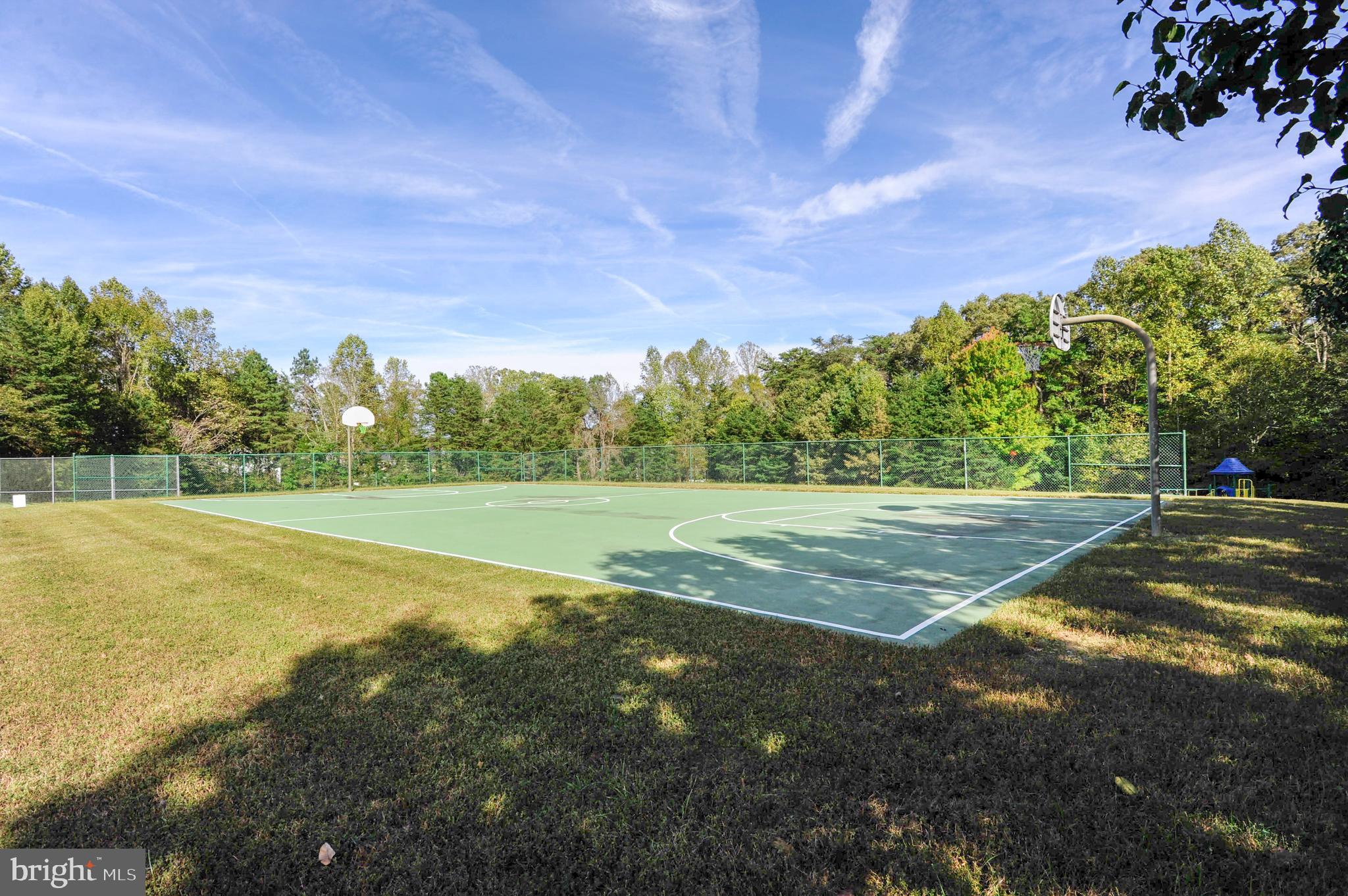 WHISPERING WOODS - Residential