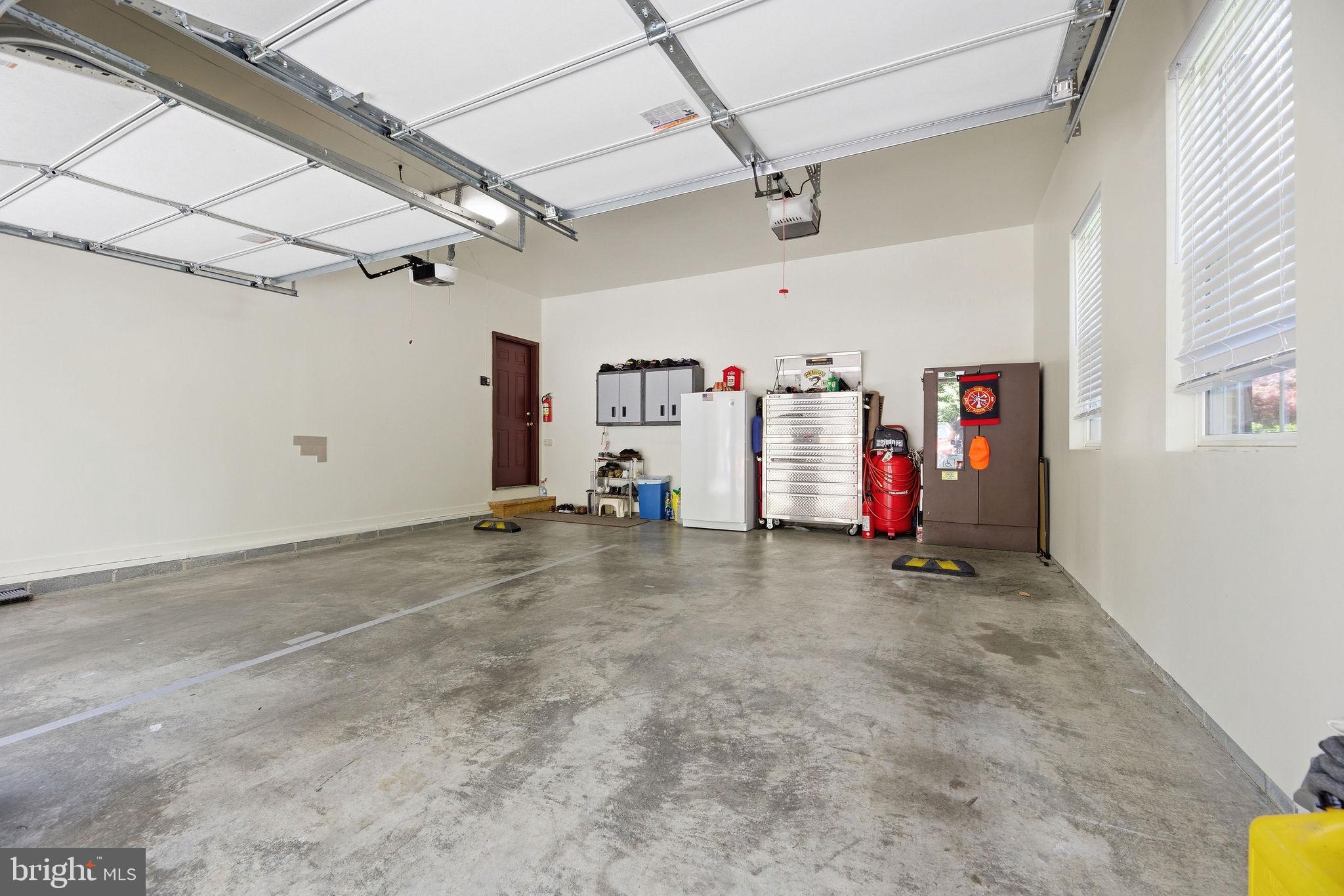 WHISPERING WOODS - Residential