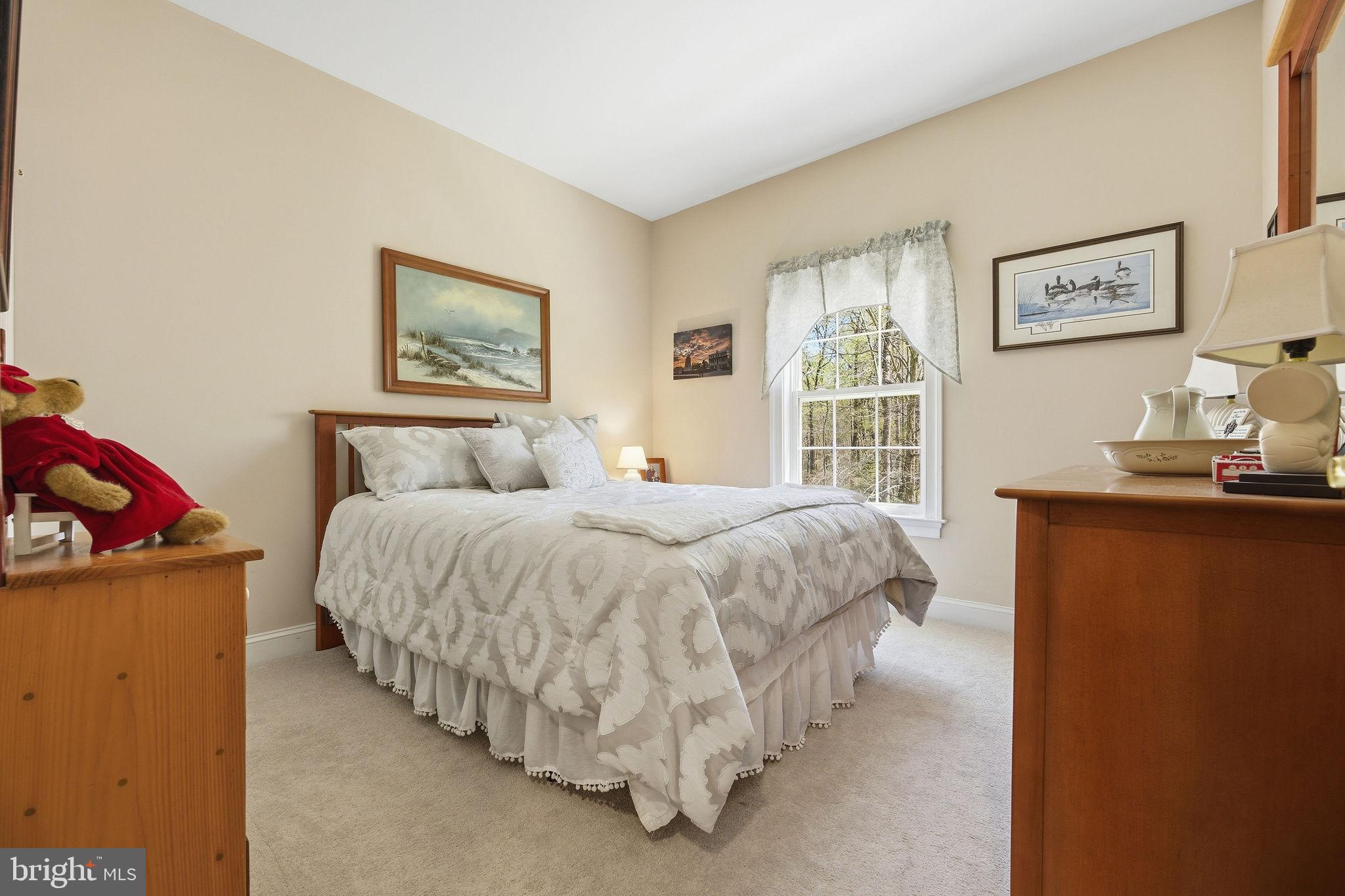 WHISPERING WOODS - Residential