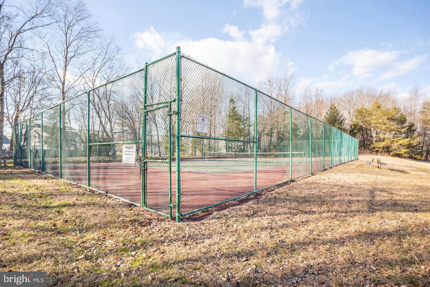 WHISPERING WOODS - Residential