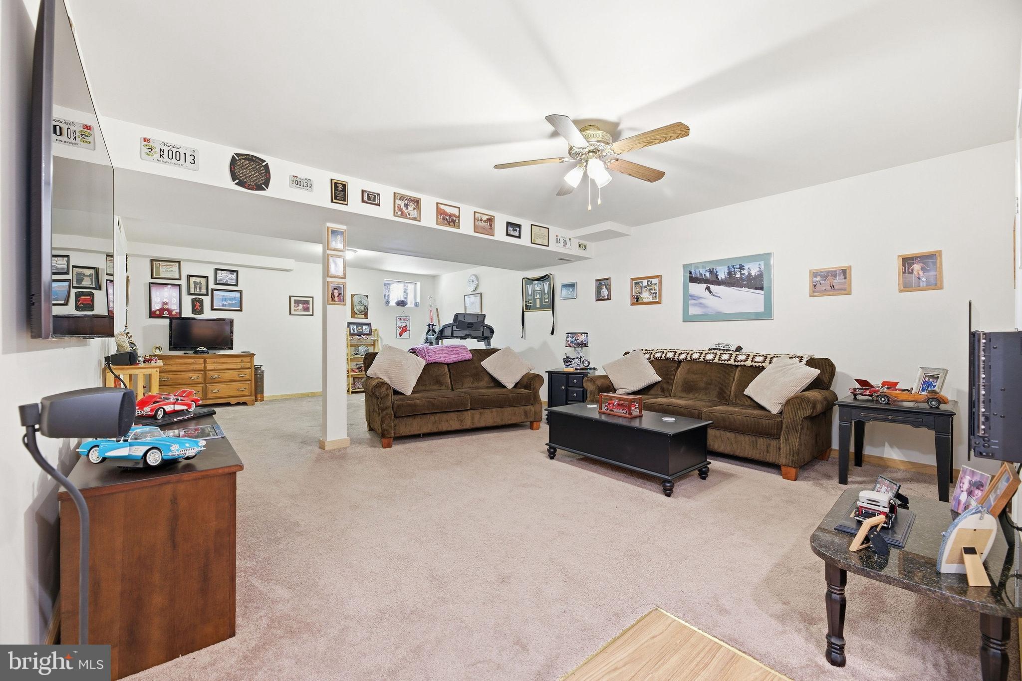 WHISPERING WOODS - Residential