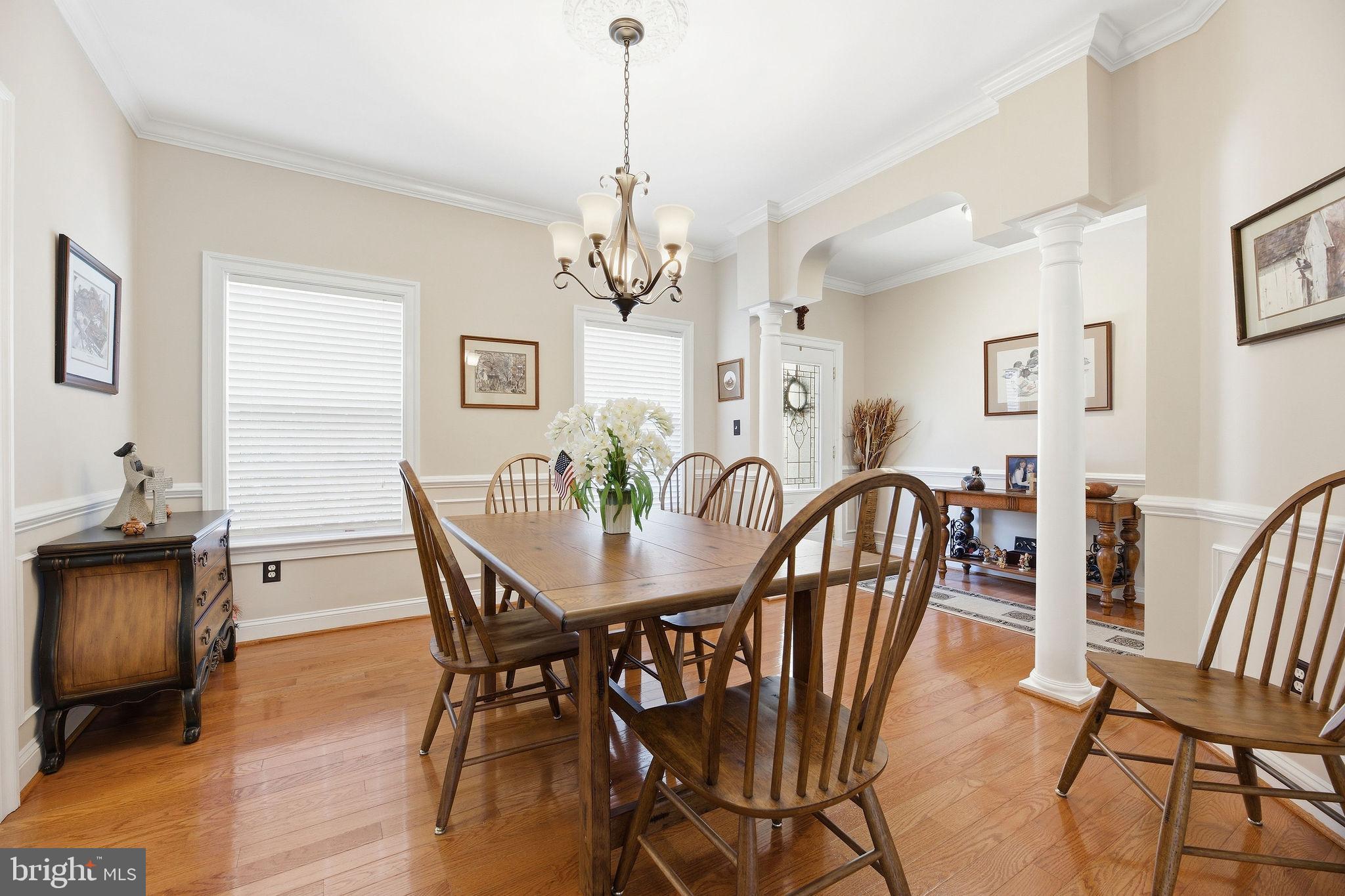 WHISPERING WOODS - Residential