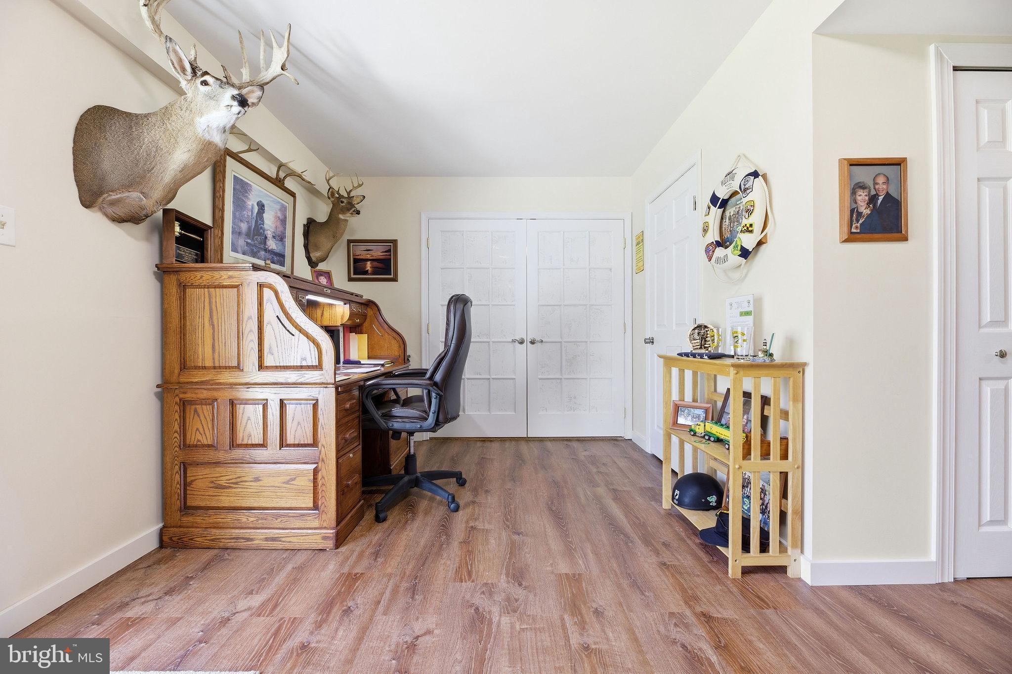 WHISPERING WOODS - Residential