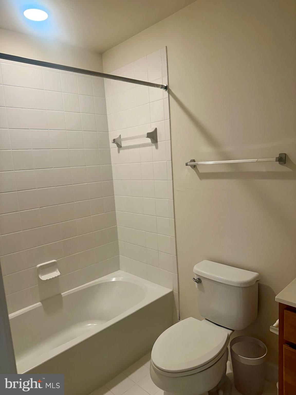 HAYMARKET CROSSING - Residential Lease