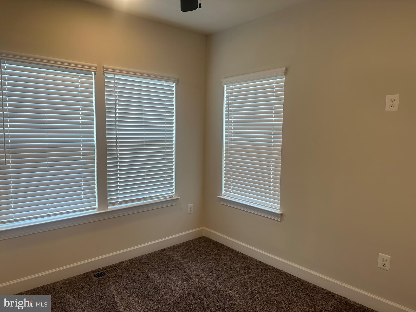 HAYMARKET CROSSING - Residential Lease