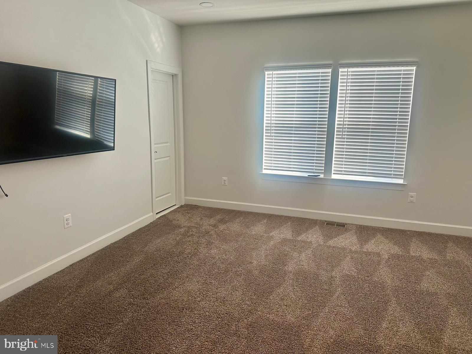 HAYMARKET CROSSING - Residential Lease