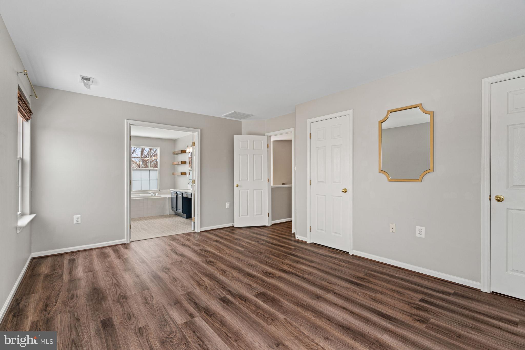 POTOMAC CROSSING - Residential