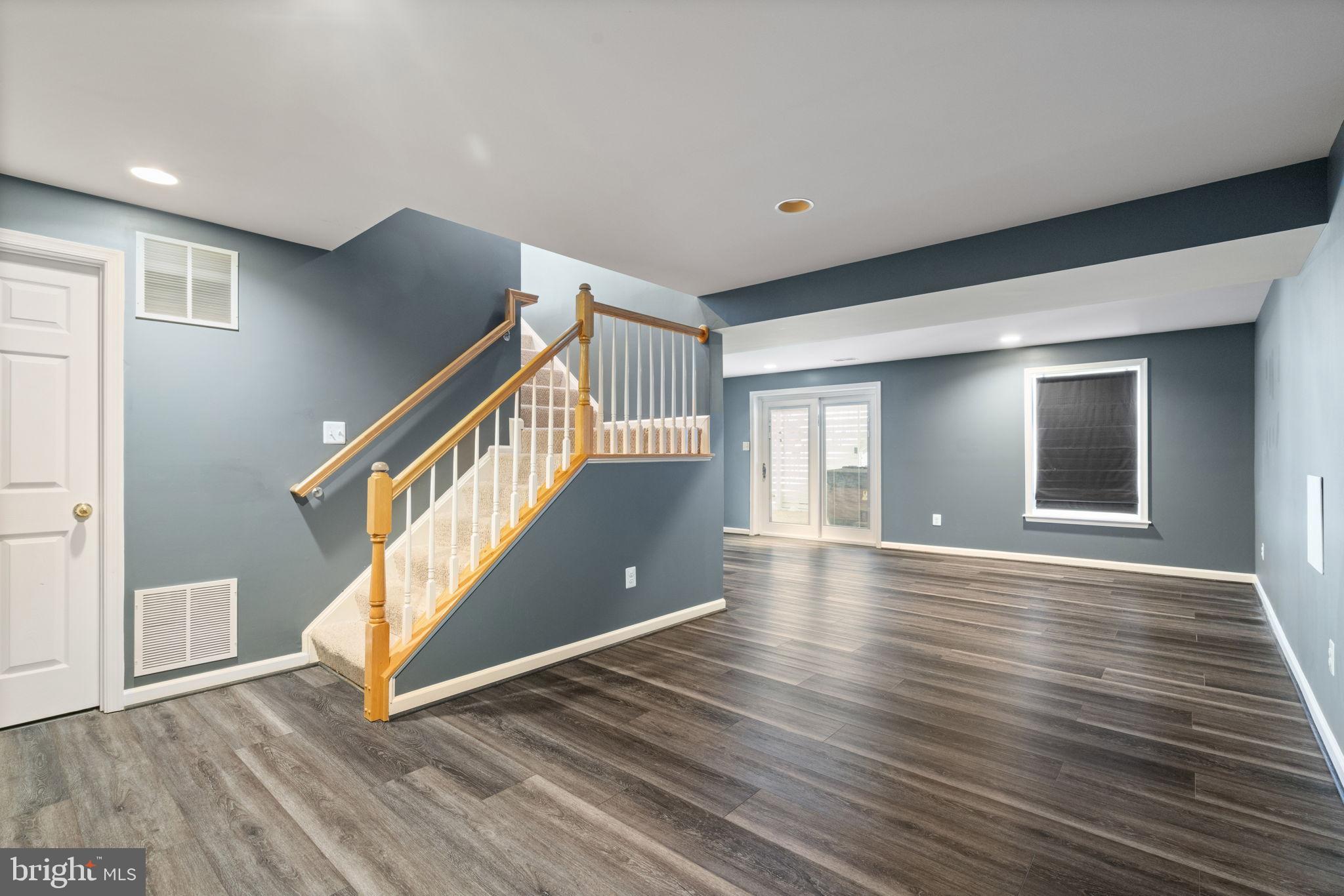 POTOMAC CROSSING - Residential