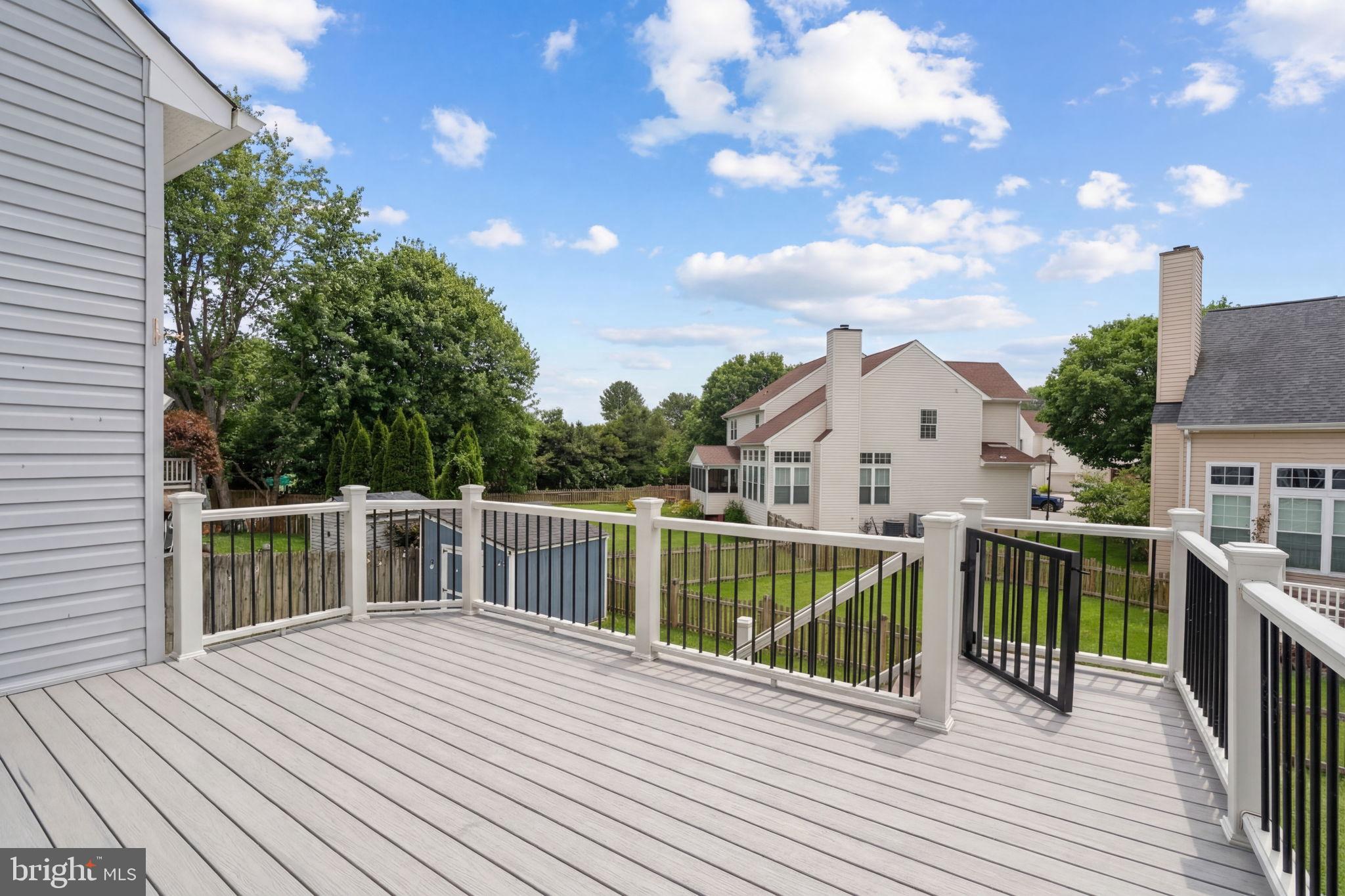 POTOMAC CROSSING - Residential