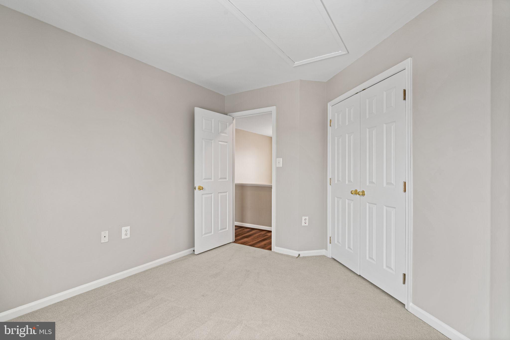 POTOMAC CROSSING - Residential