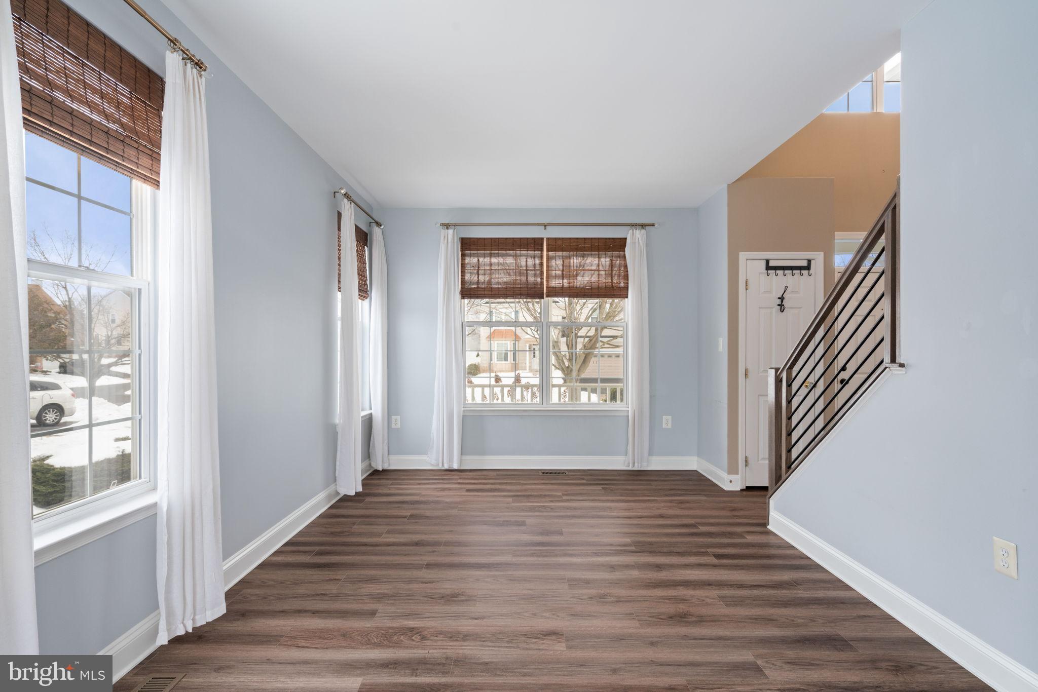 POTOMAC CROSSING - Residential