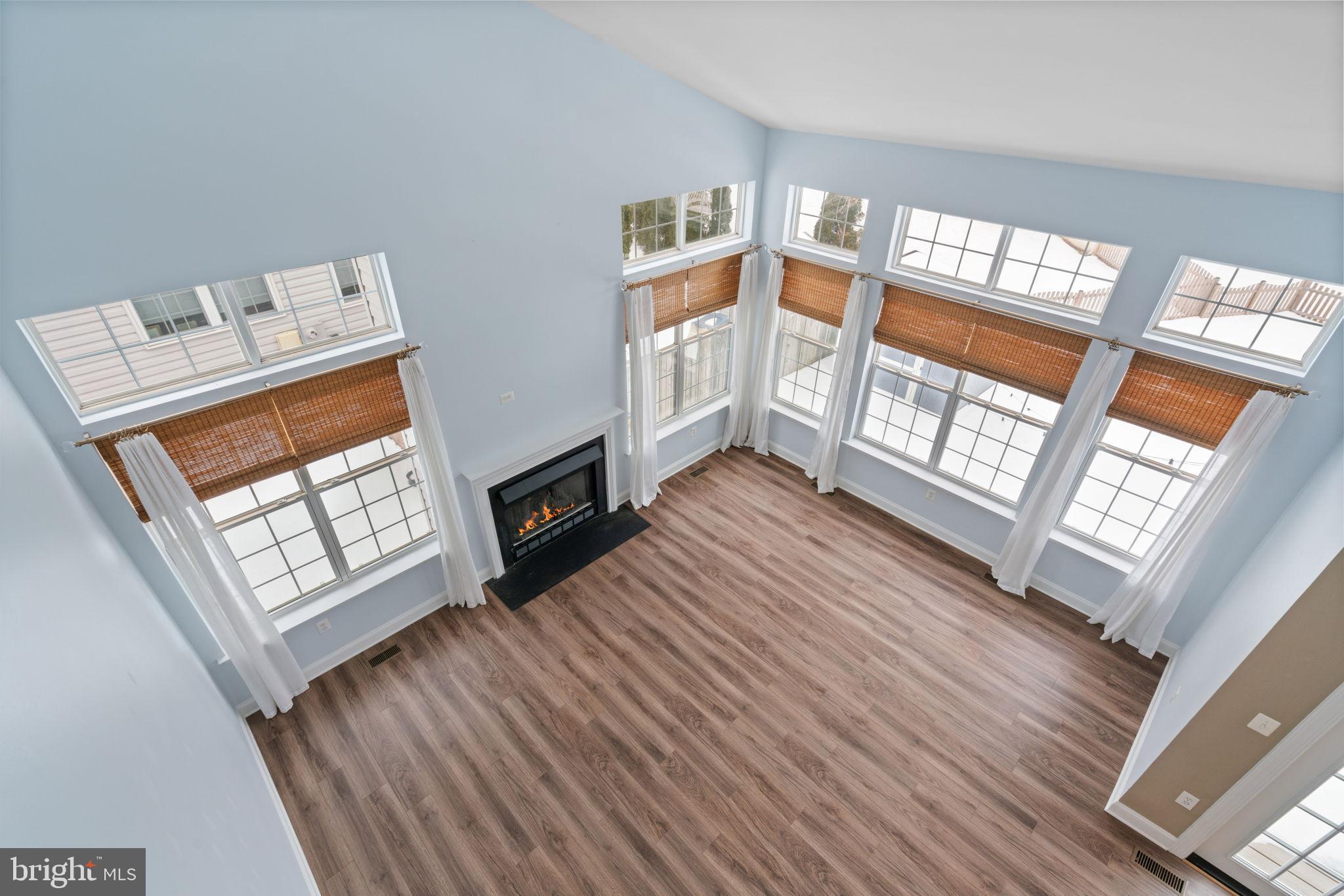 POTOMAC CROSSING - Residential