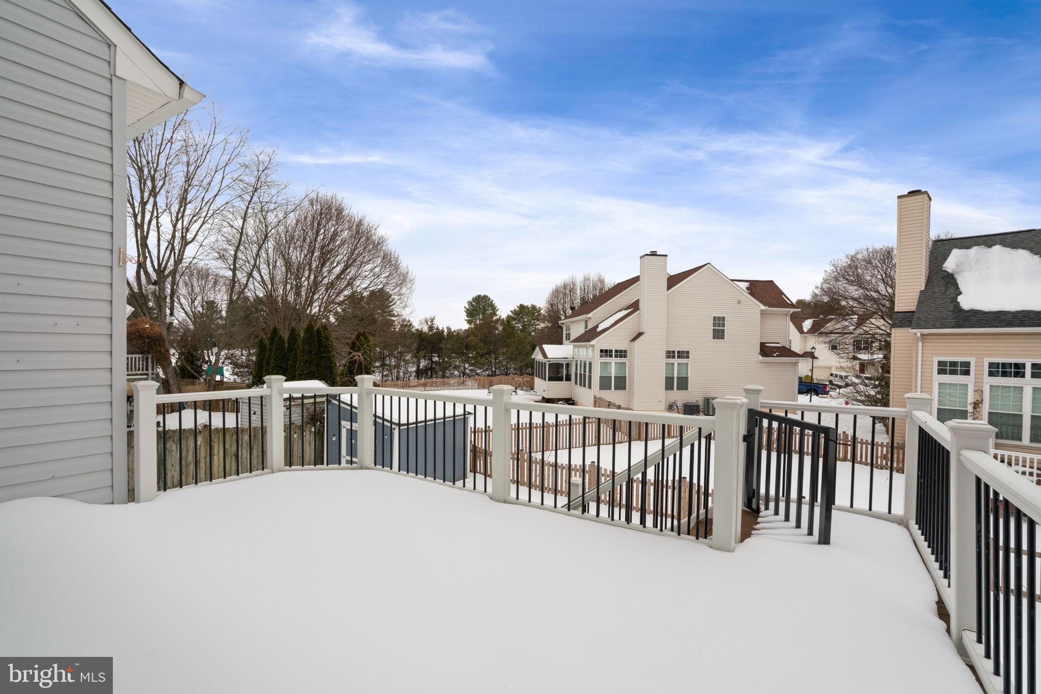 POTOMAC CROSSING - Residential