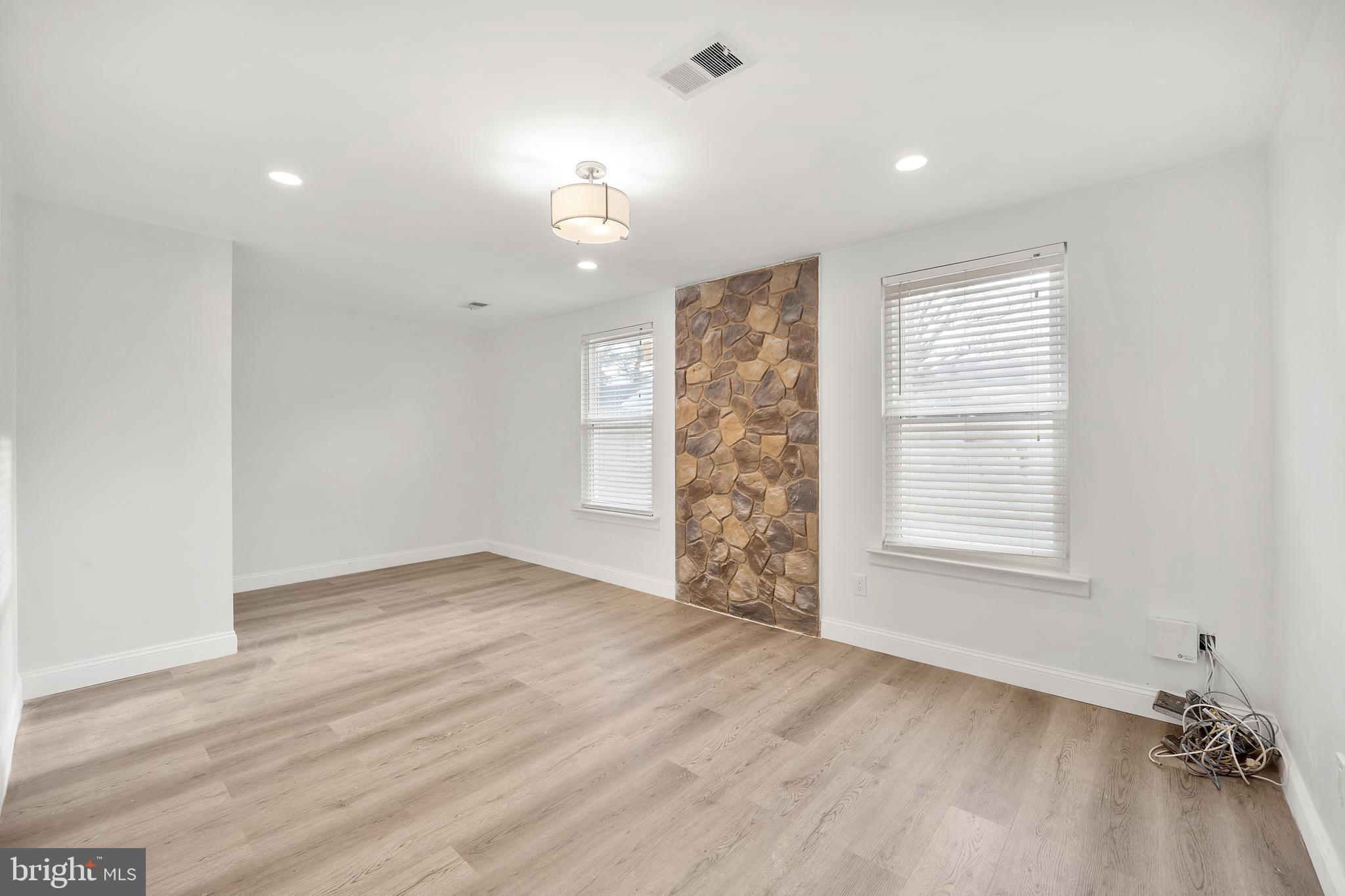 NESHAMINY VALLEY - Residential