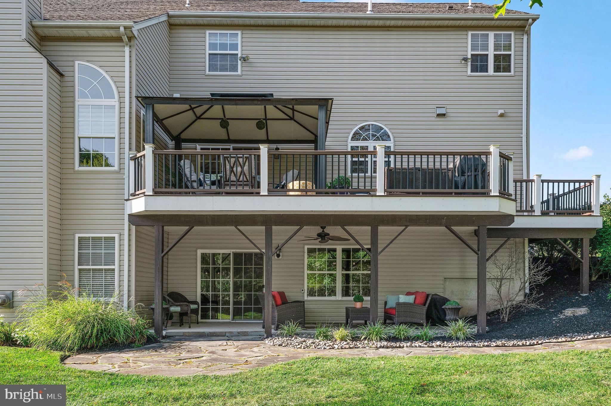 ARBOR RIDGE - Residential