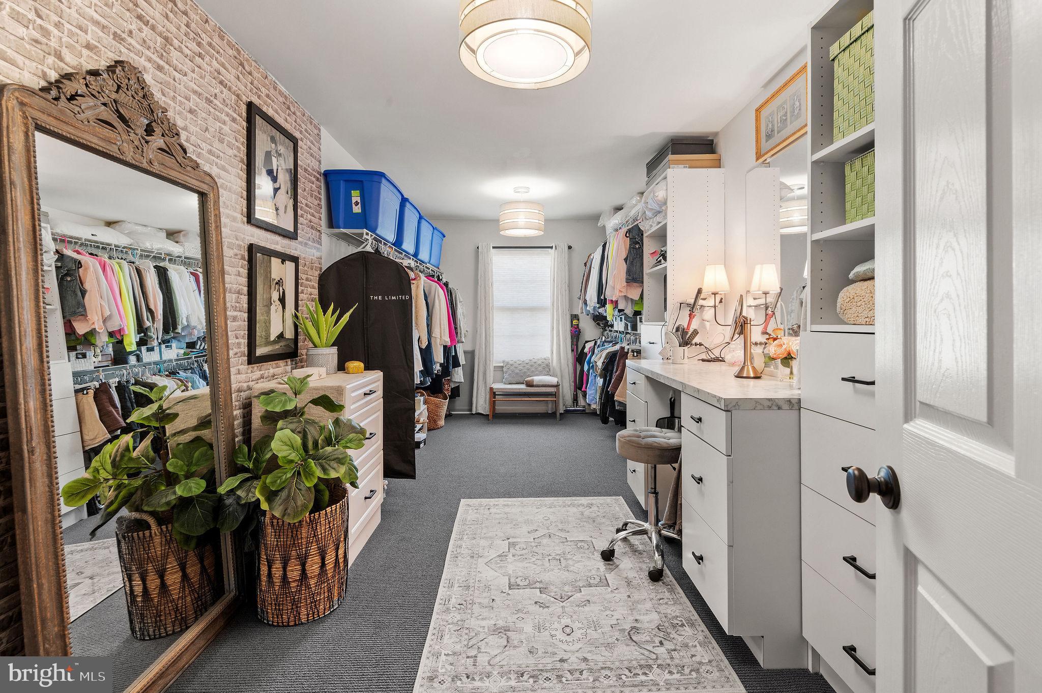 ARBOR RIDGE - Residential