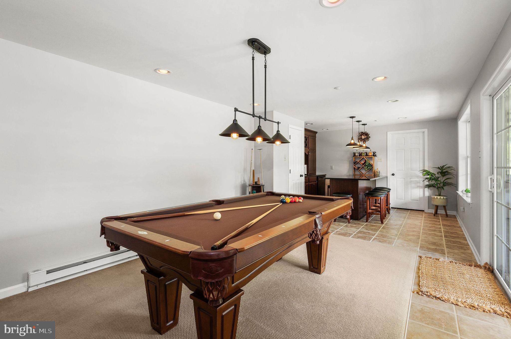 ARBOR RIDGE - Residential