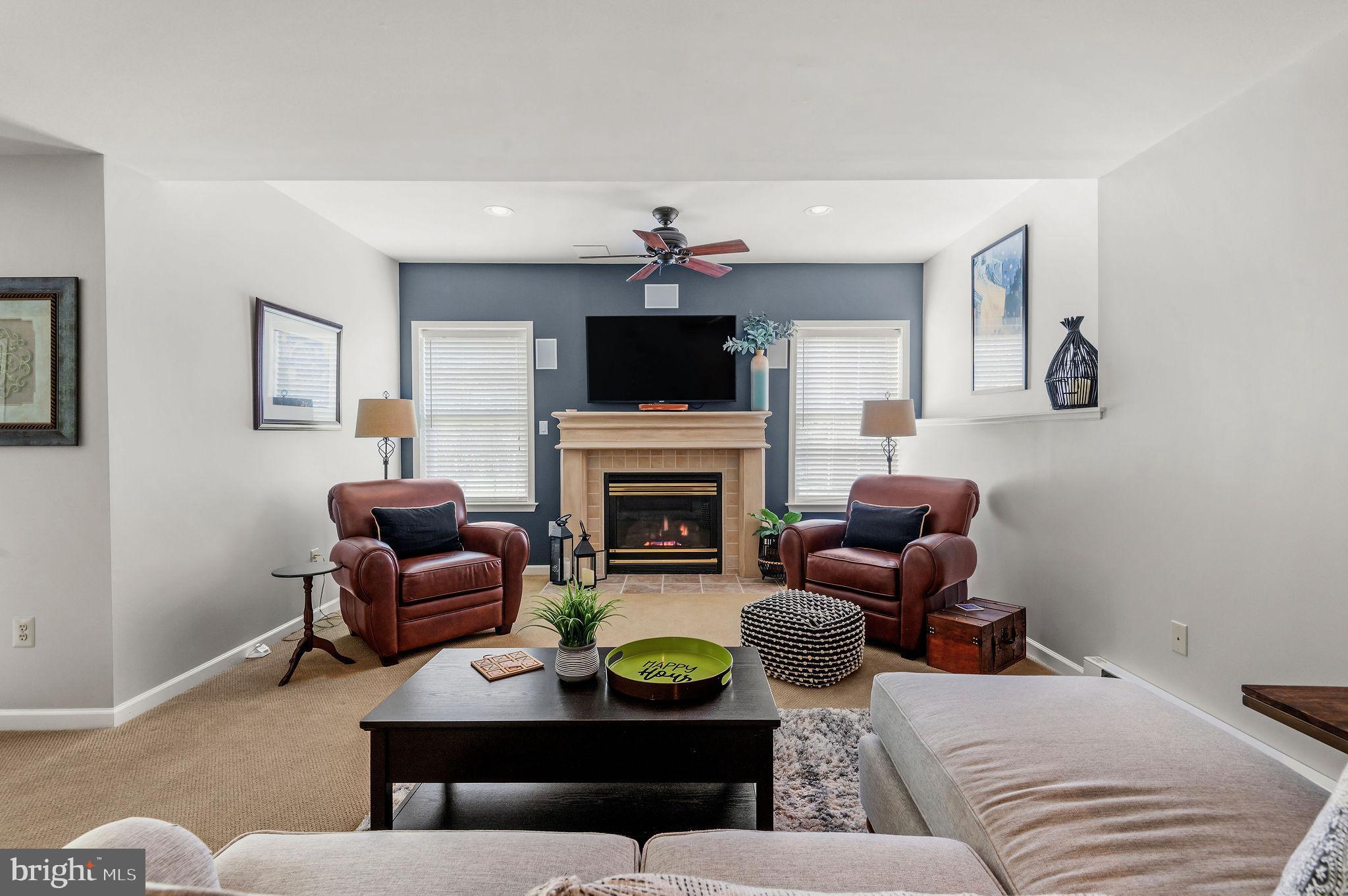 ARBOR RIDGE - Residential