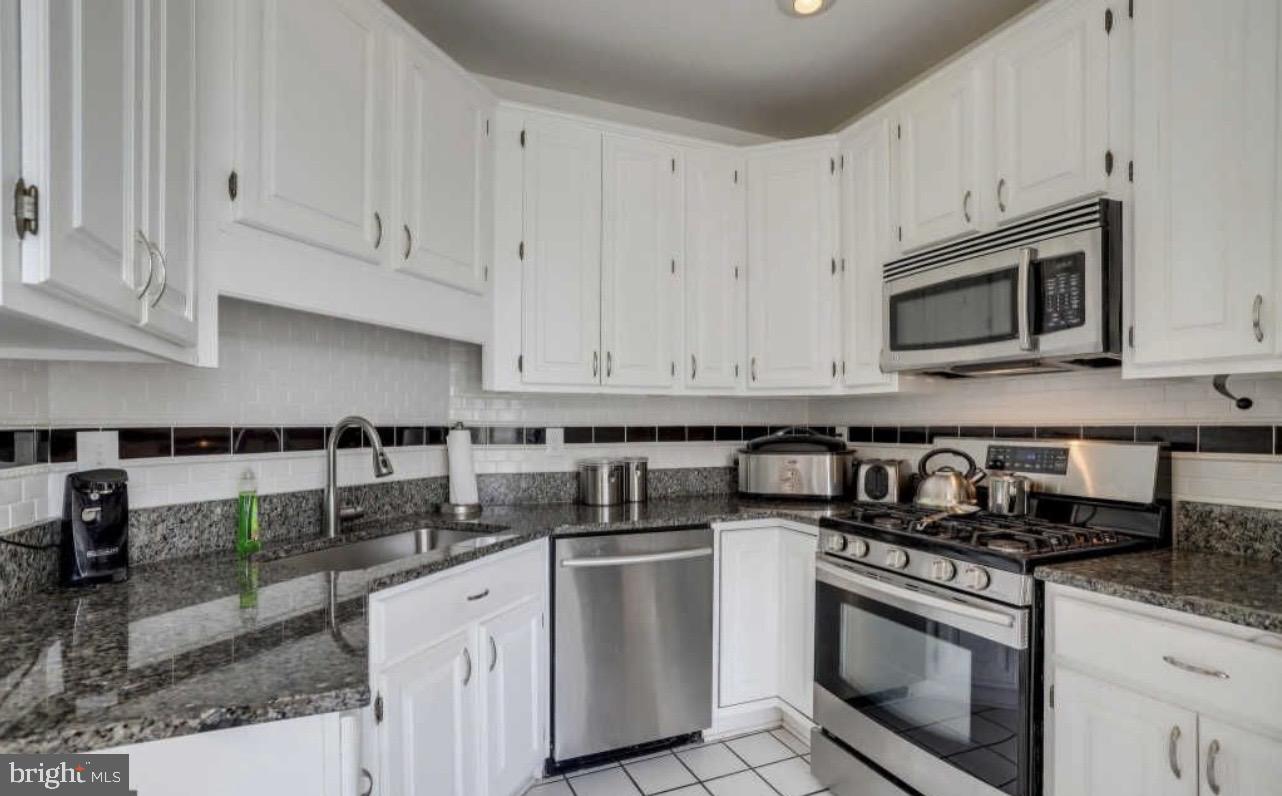 BARCROFT MEWS - Residential