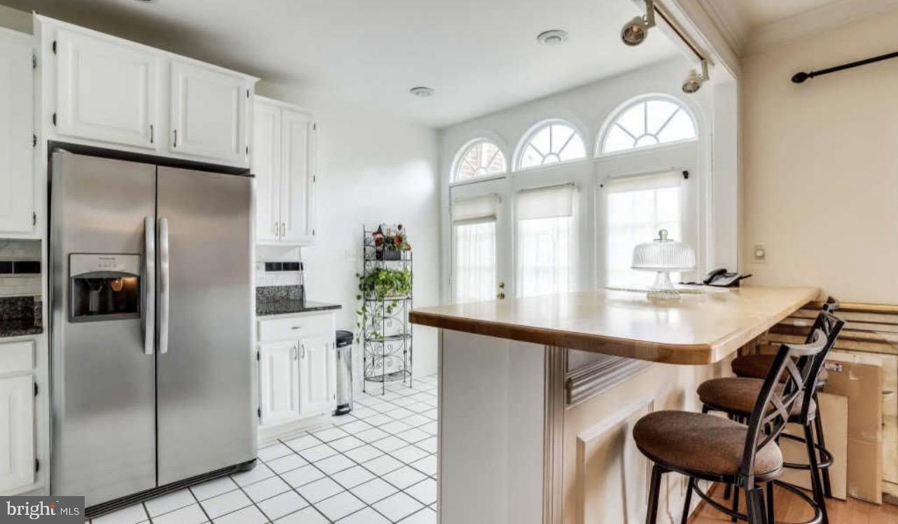 BARCROFT MEWS - Residential