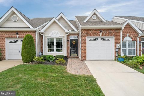 Photo of 319 Shannonbridge Drive, HOCKESSIN, DE 19707 (MLS # DENC2087156)