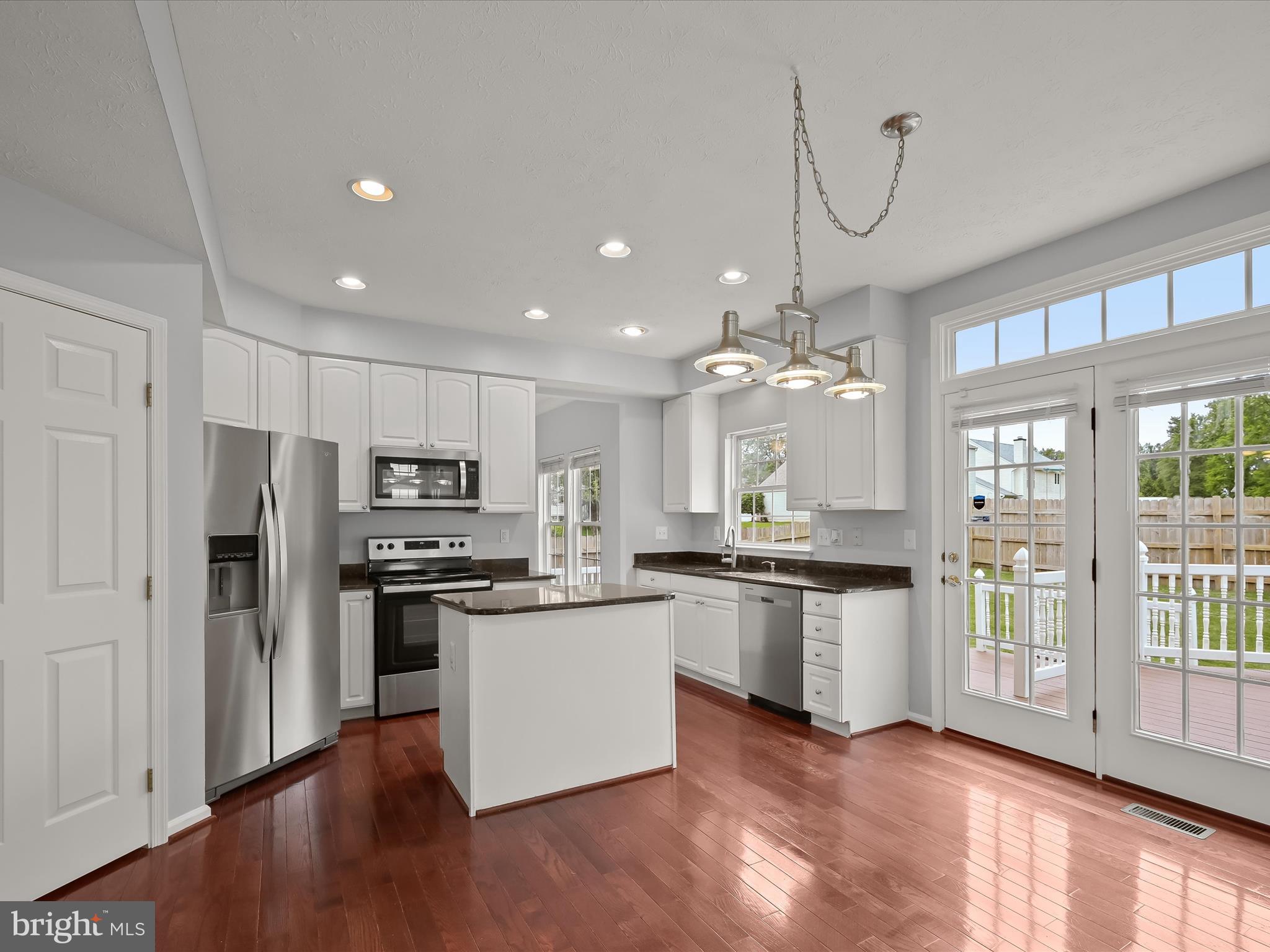 6 RIDER MILL COURT
