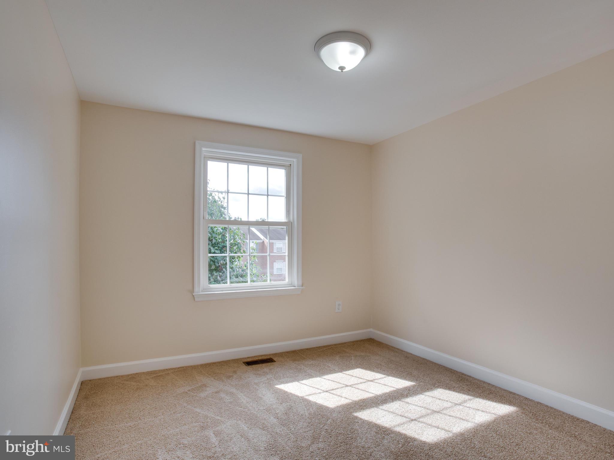 CHARING CROSS - Residential Lease