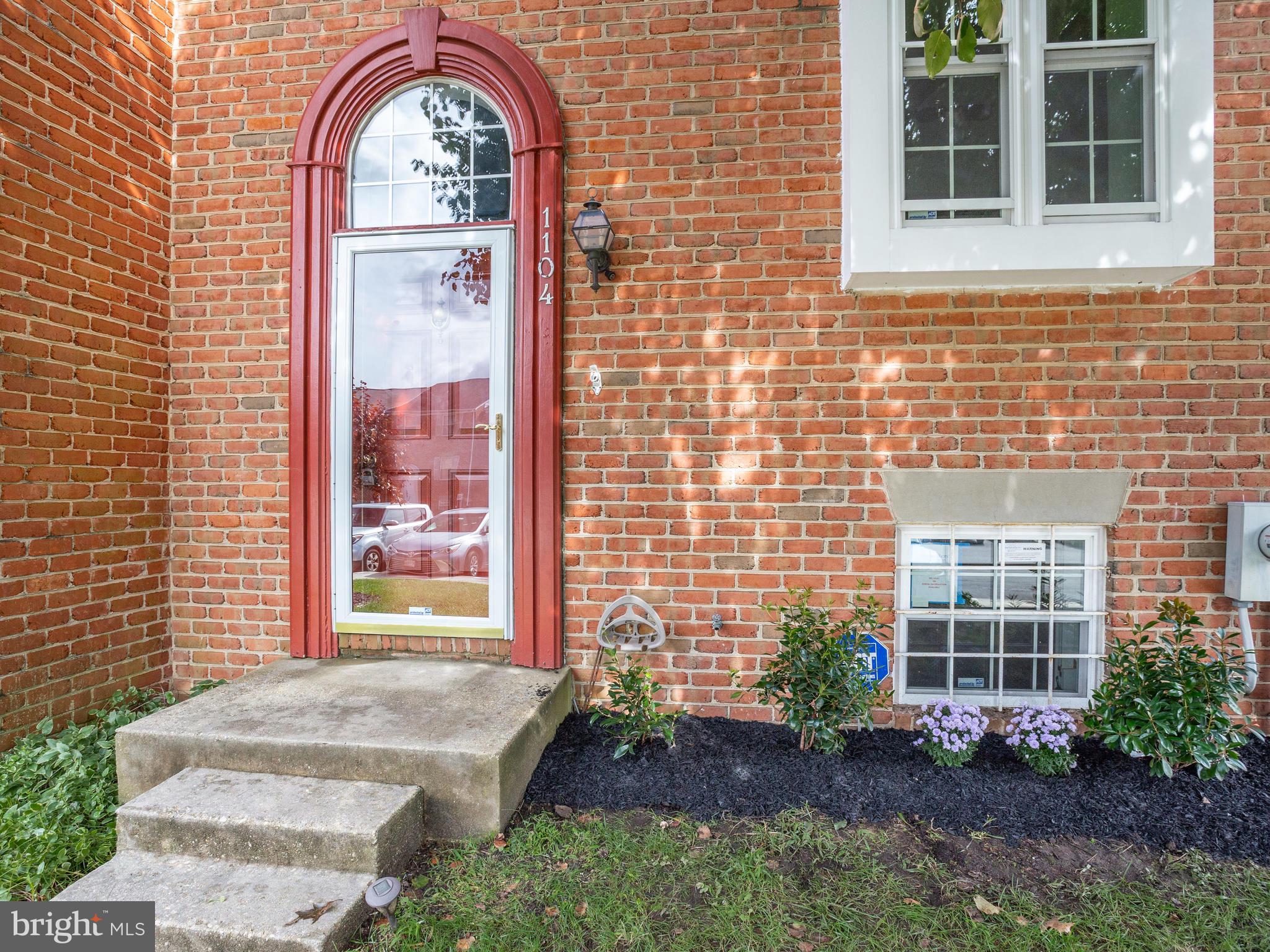 CHARING CROSS - Residential Lease