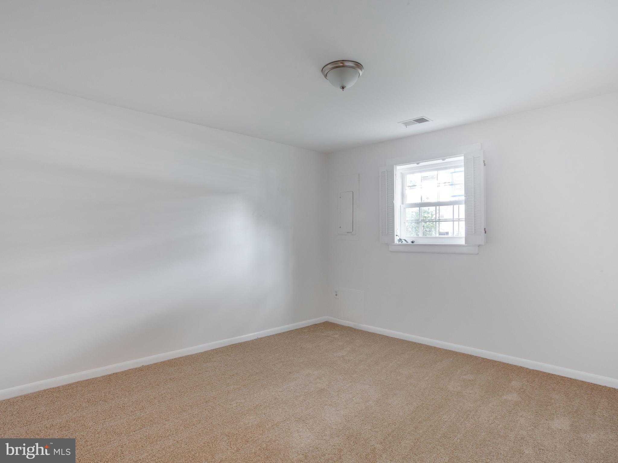 CHARING CROSS - Residential Lease