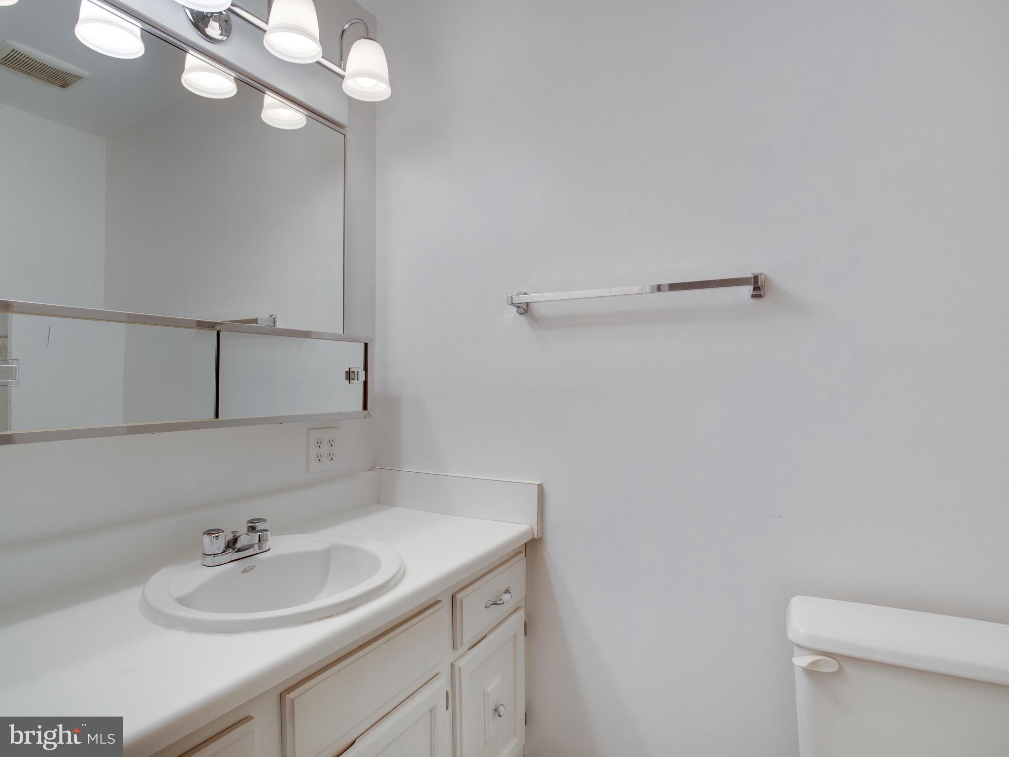 CHARING CROSS - Residential Lease